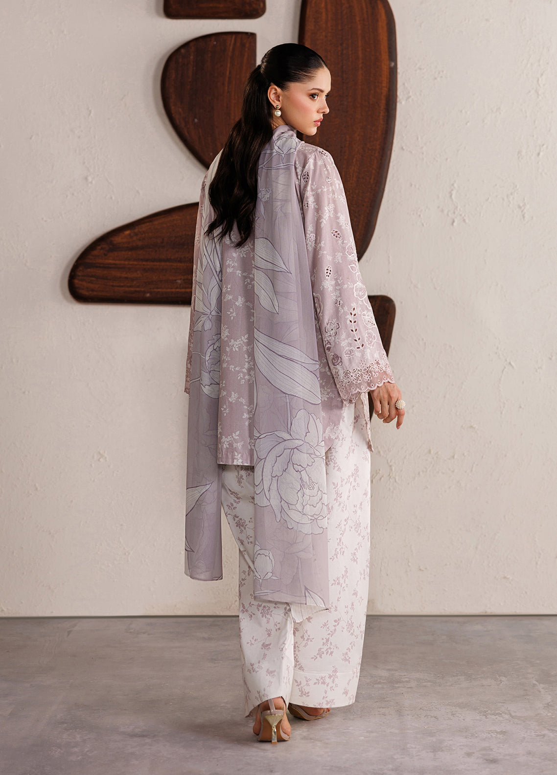 Iznik Festive Embroidered Lawn 3 Piece Unstitched Suit IZ26FL D-IBE-07 Iznik Festive Embroidered Lawn 3 Piece Unstitched Suit IZ26FL D-IBE-07