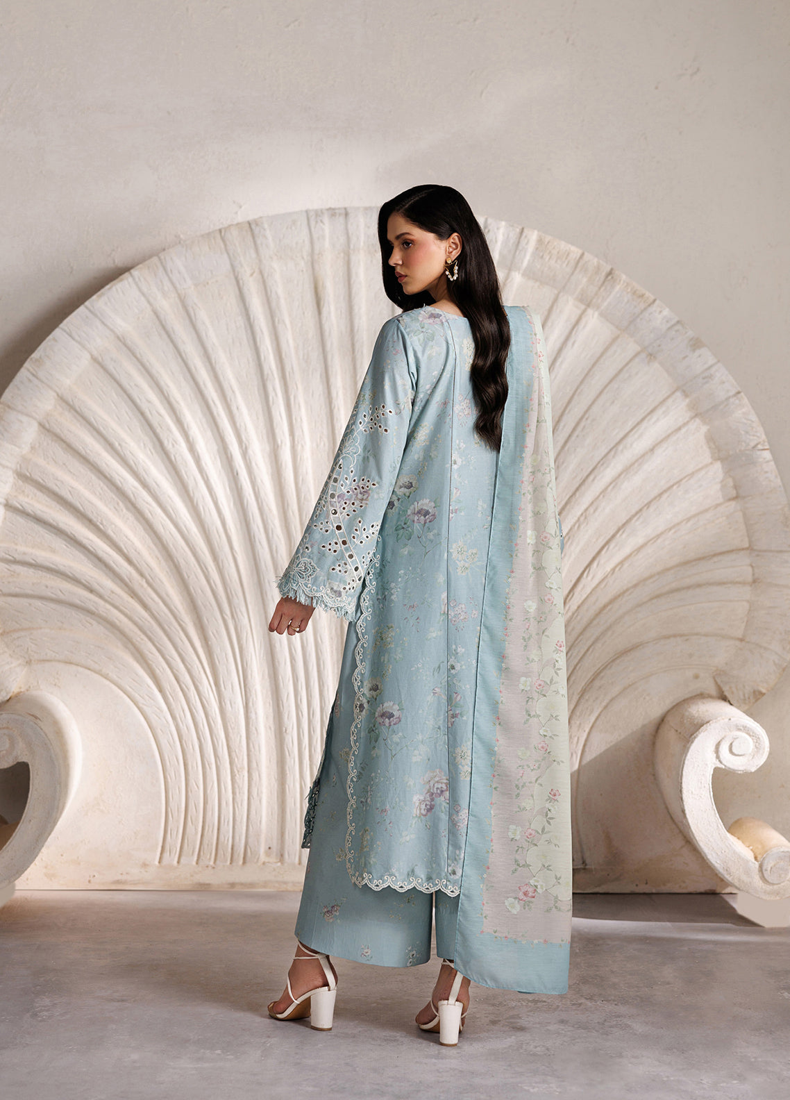 Iznik Festive Embroidered Lawn 3 Piece Unstitched Suit IZ26FL D-IBE-10 Iznik Festive Embroidered Lawn 3 Piece Unstitched Suit IZ26FL D-IBE-10