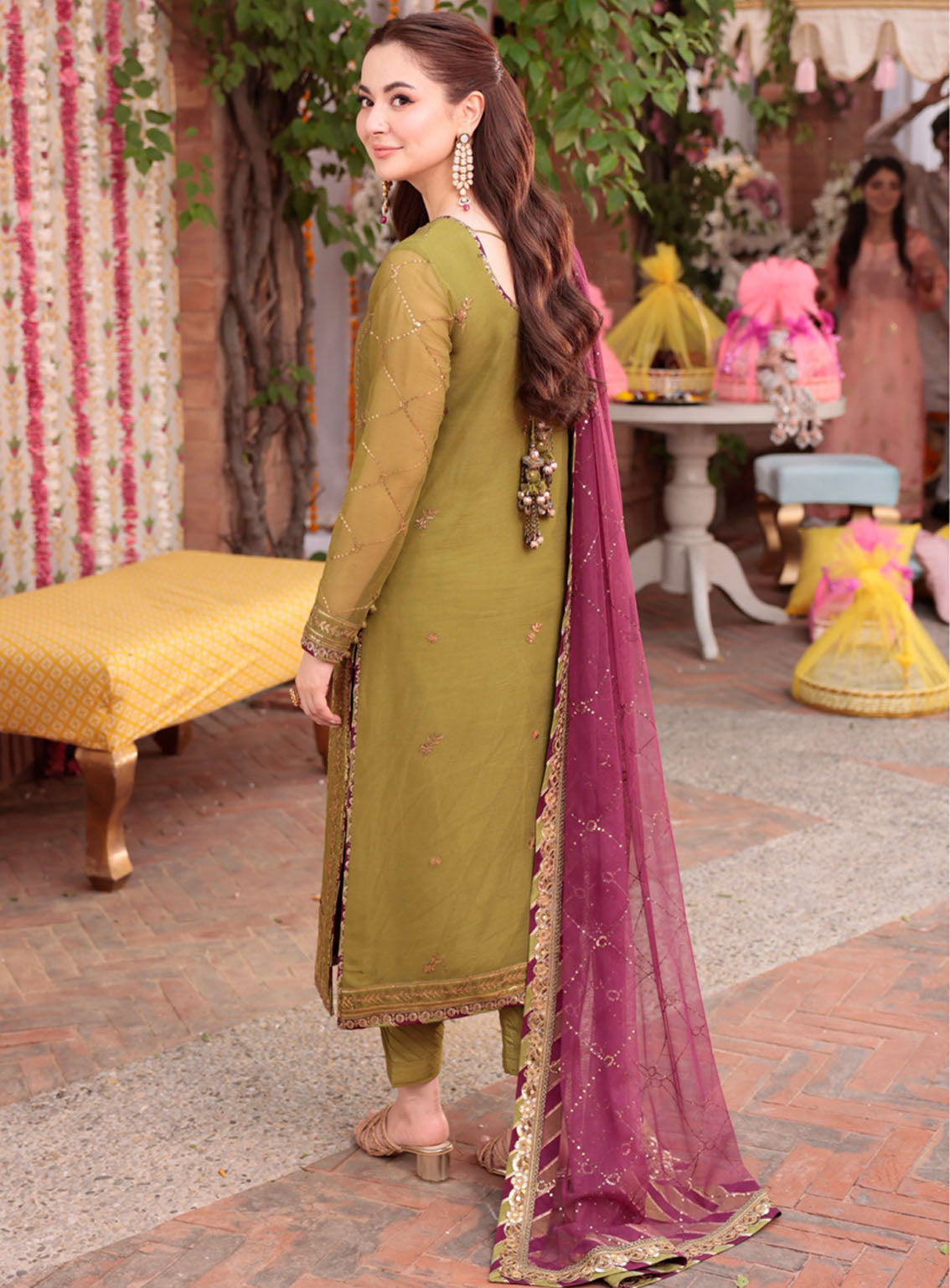 Jag Mag By Asim Jofa Embroidered Chiffon Suits Unstitched 3 Piece - AJ24JM AJMJ-16 Jag Mag By Asim Jofa Embroidered Chiffon Suits Unstitched 3 Piece - AJ24JM AJMJ-16