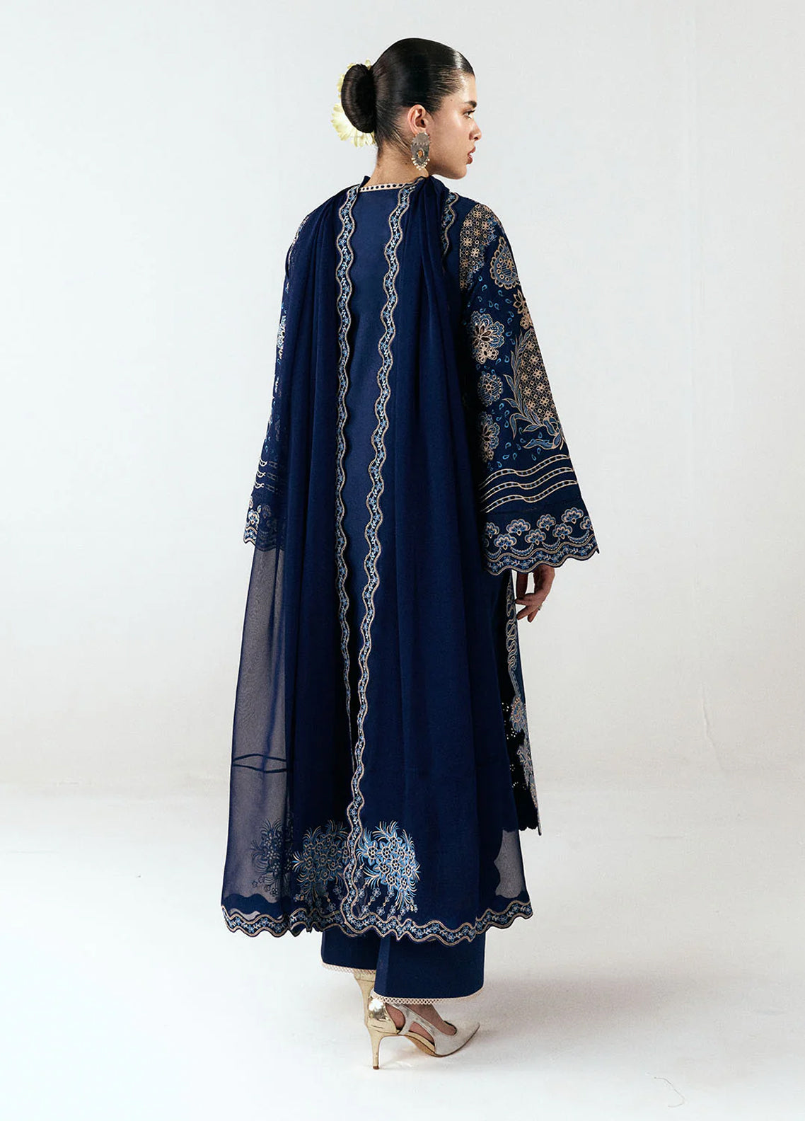 Jugnu Eid Luxury Embroidered Cotton 3 Piece Unstitched Suit JL26ELE3 D-TIVA Jugnu Eid Luxury Embroidered Cotton 3 Piece Unstitched Suit JL26ELE3 D-TIVA