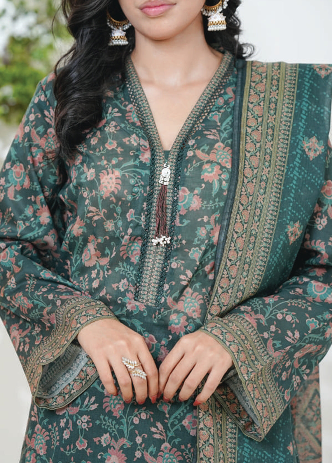 Kainat By Aizal Printed Lawn 3 Piece Stitched Suit AL26KPV3 D-748 Kainat By Aizal Printed Lawn 3 Piece Stitched Suit AL26KPV3 D-748