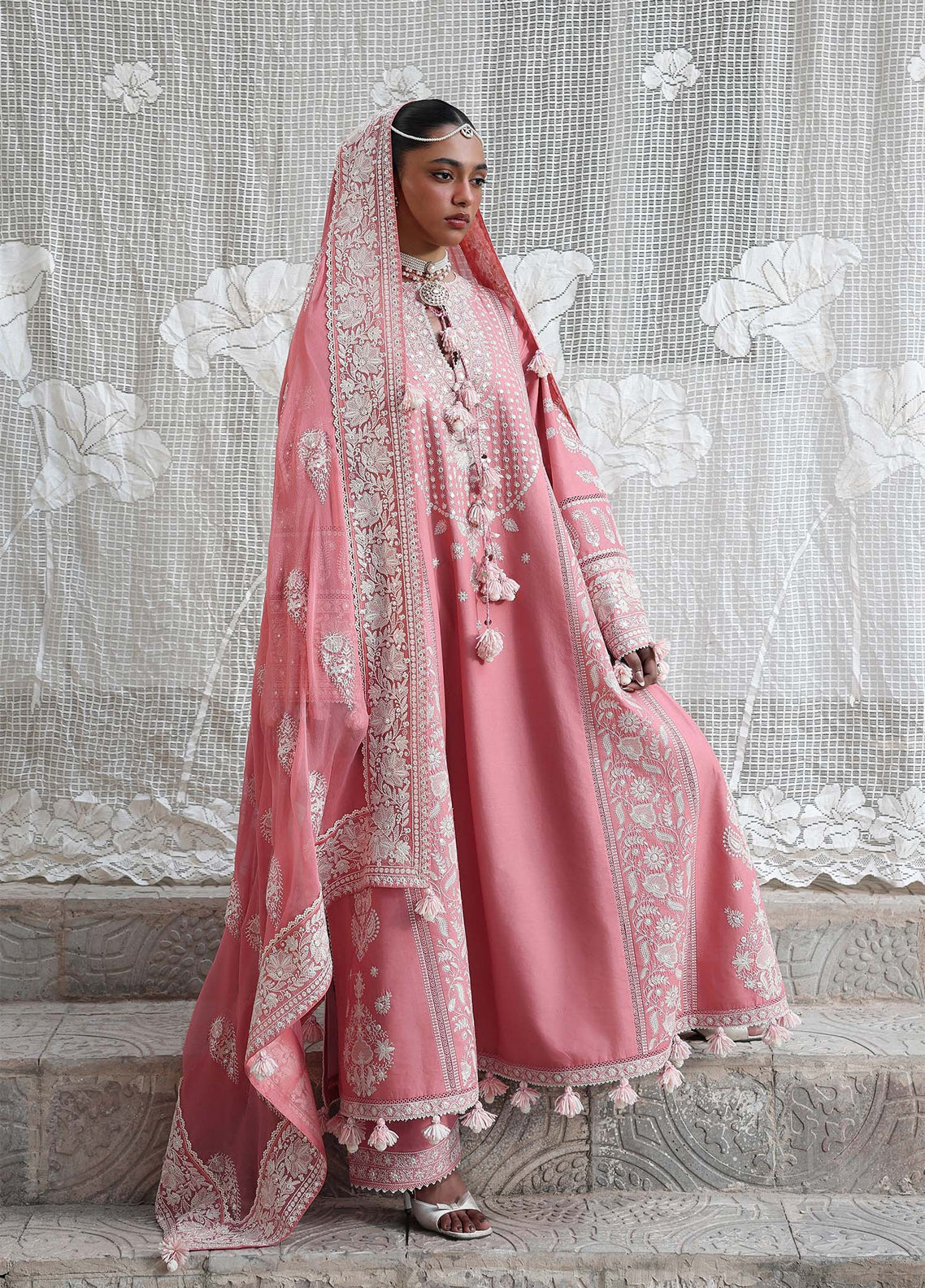 Kalabagh By Hussain Rehar Luxury Embroidered Lawn 3 Piece Unstitched Suit HR26KB D-10 SORTI Kalabagh By Hussain Rehar Luxury Embroidered Lawn 3 Piece Unstitched Suit HR26KB D-10 SORTI