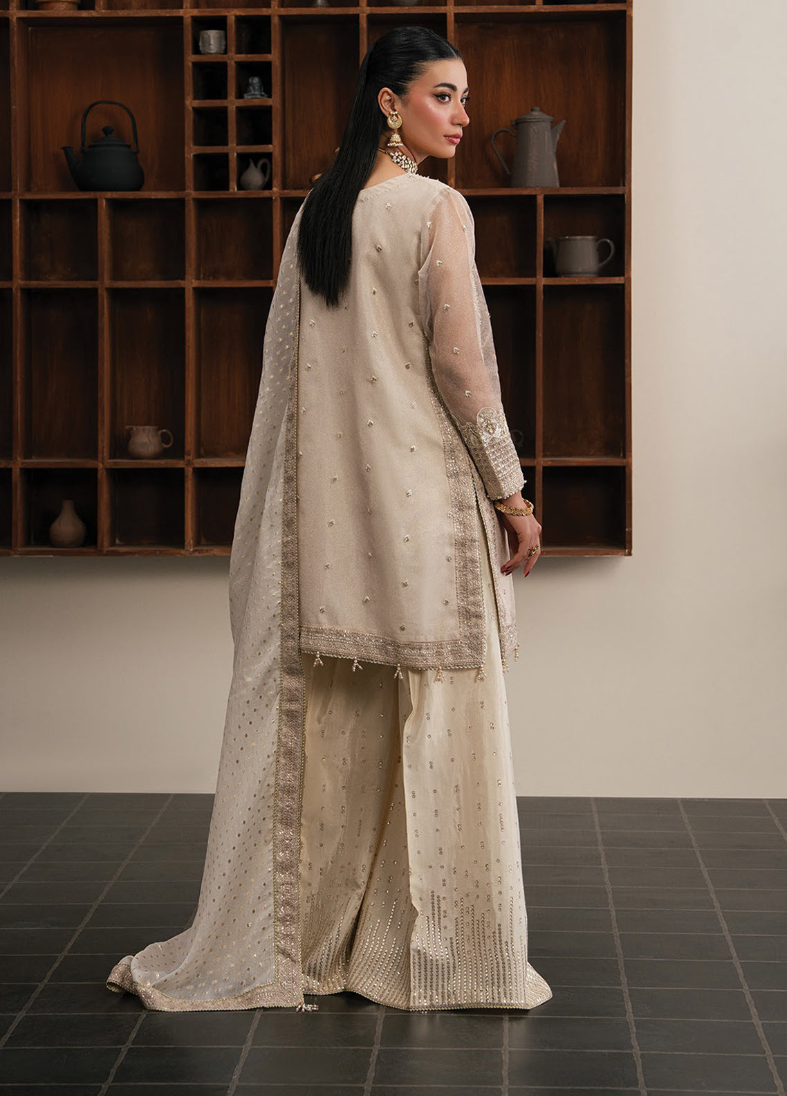 Kalani By Xenia Luxury Formals Embroidered Kundan Zari 3 Piece Unstitched Suit XE26KLF D-01 ROYALE Kalani By Xenia Luxury Formals Embroidered Kundan Zari 3 Piece Unstitched Suit XE26KLF D-01 ROYALE