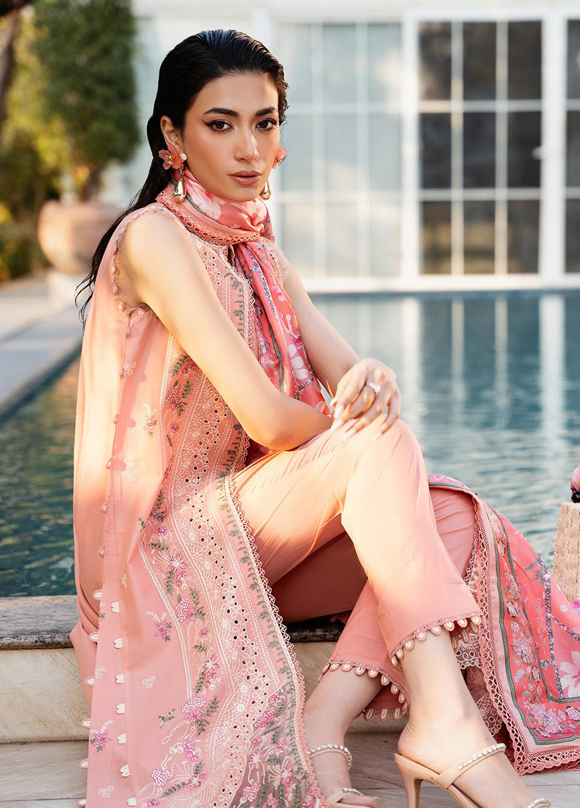 Kayra by Bin Ilyas Embroidered Lawn Suits Unstitched 3 Piece - BI25KL 311B Kayra by Bin Ilyas Embroidered Lawn Suits Unstitched 3 Piece - BI25KL 311B
