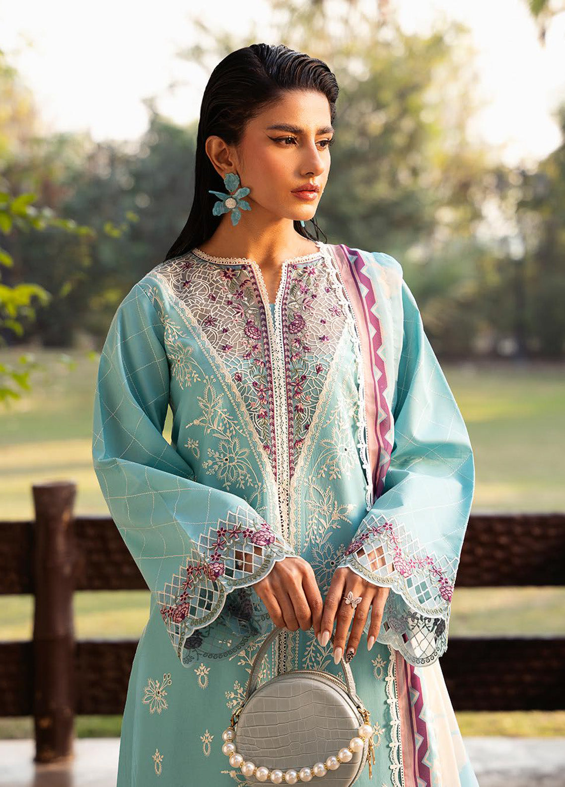 Kayra by Bin Ilyas Embroidered Lawn Suits Unstitched 3 Piece - BI25KL 312A Kayra by Bin Ilyas Embroidered Lawn Suits Unstitched 3 Piece - BI25KL 312A
