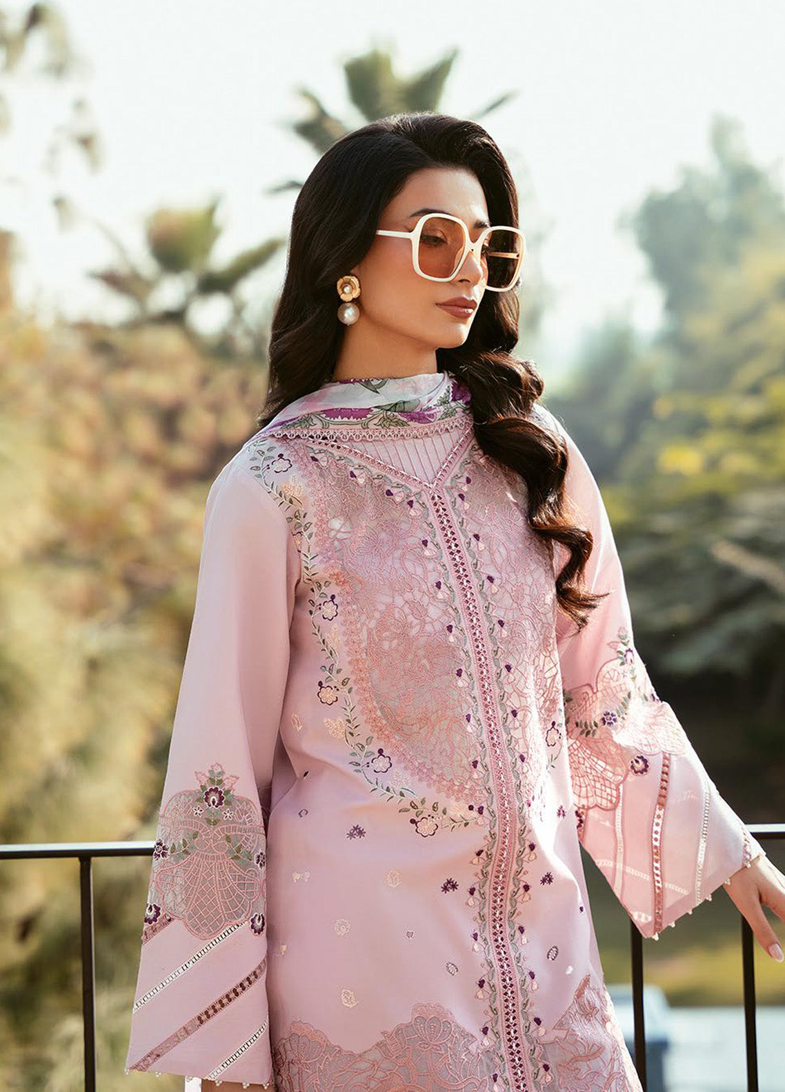 Kayra by Bin Ilyas Embroidered Lawn Suits Unstitched 3 Piece - BI25KL 313B Kayra by Bin Ilyas Embroidered Lawn Suits Unstitched 3 Piece - BI25KL 313B