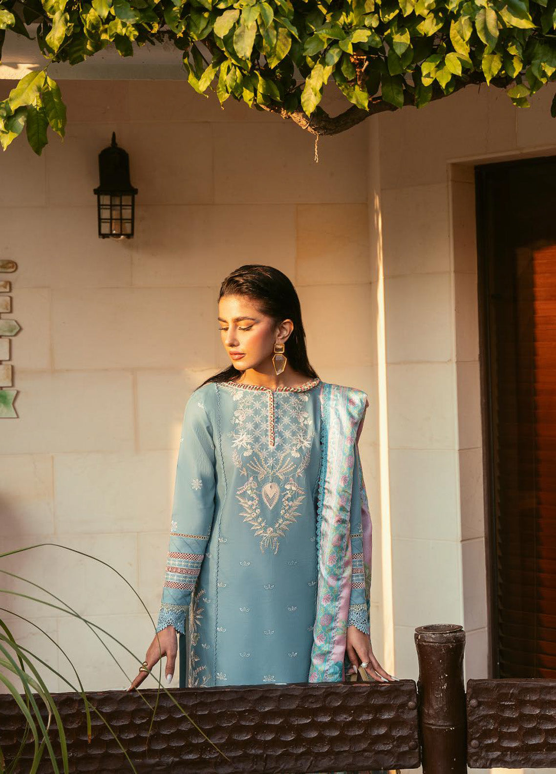 Kayra by Bin Ilyas Embroidered Lawn Suits Unstitched 3 Piece - BI25KL 316B Kayra by Bin Ilyas Embroidered Lawn Suits Unstitched 3 Piece - BI25KL 316B