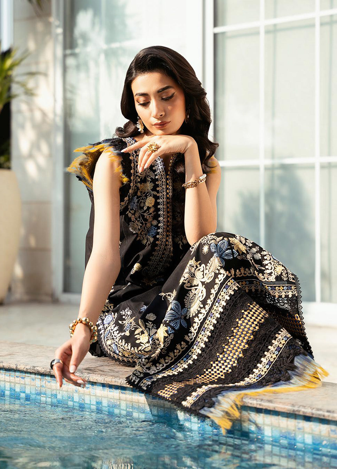 Kayra by Bin Ilyas Embroidered Lawn Suits Unstitched 3 Piece - BI25KL 317A Kayra by Bin Ilyas Embroidered Lawn Suits Unstitched 3 Piece - BI25KL 317A