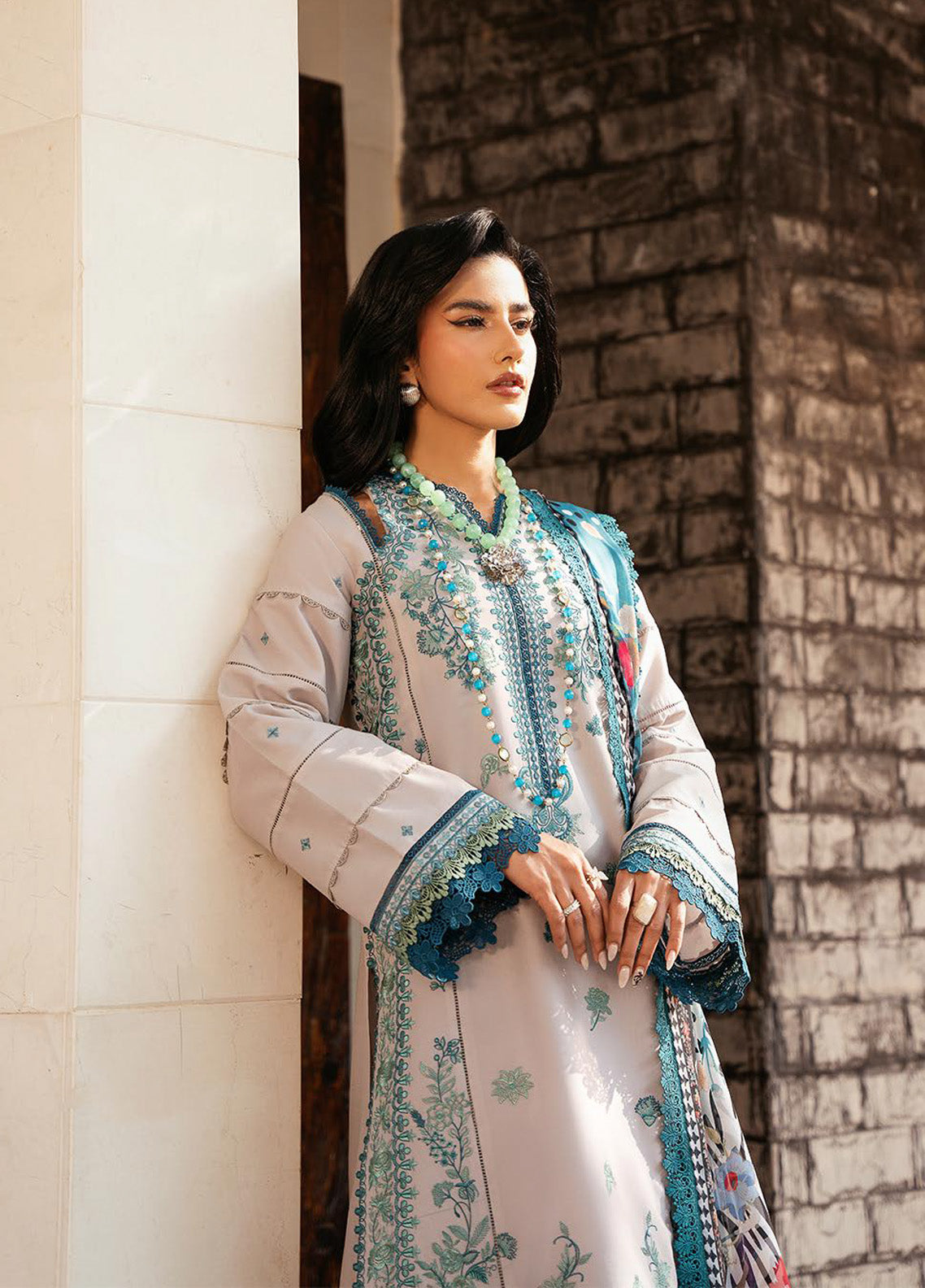 Kayra by Bin Ilyas Embroidered Lawn Suits Unstitched 3 Piece - BI25KL 317B Kayra by Bin Ilyas Embroidered Lawn Suits Unstitched 3 Piece - BI25KL 317B