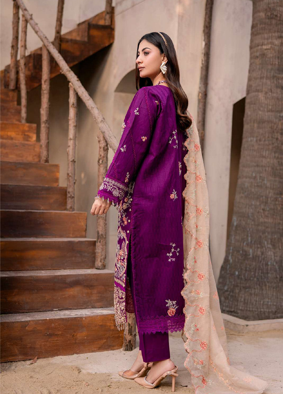 Khass by Peridot Embroidered Lawn Suits Unstitched 3 Piece - PR25EE PR-420B Khass by Peridot Embroidered Lawn Suits Unstitched 3 Piece - PR25EE PR-420B