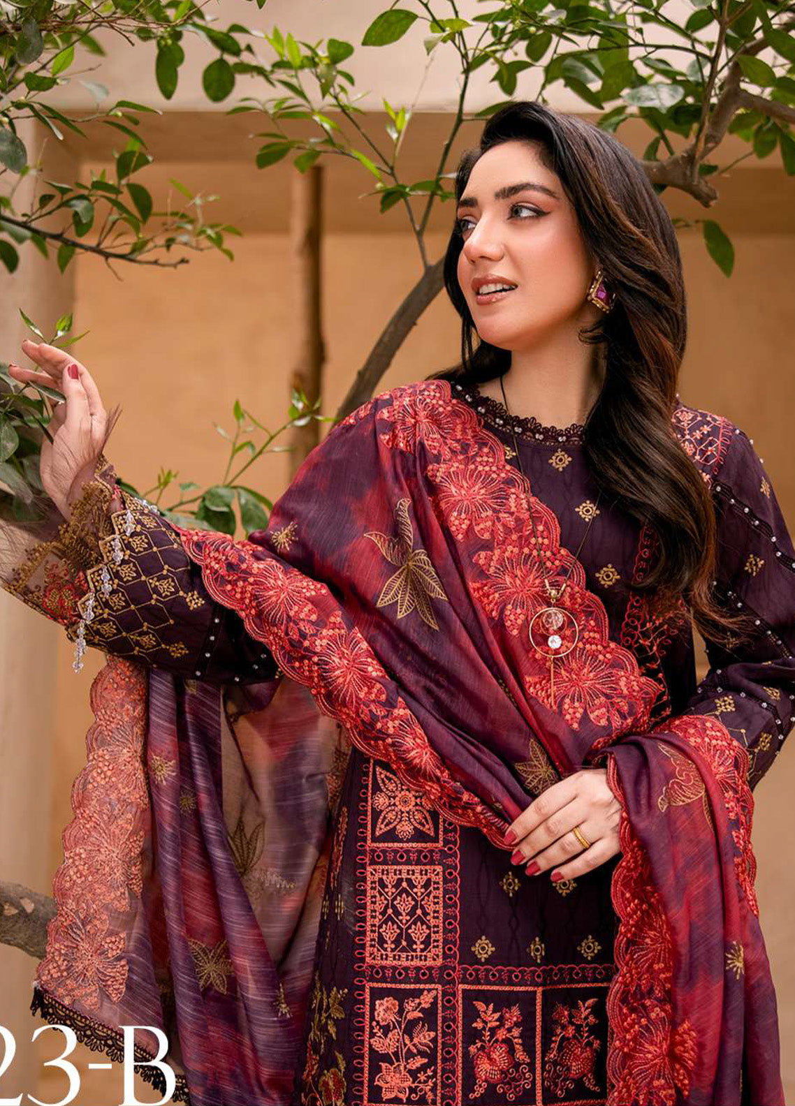 Khass by Peridot Embroidered Lawn Suits Unstitched 3 Piece - PR25EE PR-423B Khass by Peridot Embroidered Lawn Suits Unstitched 3 Piece - PR25EE PR-423B