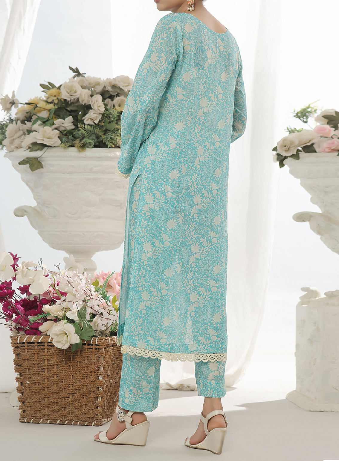 Korean By VS Textile Printed Lawn Suits Unstitched 2 Piece - VS25KCO 558 Korean By VS Textile Printed Lawn Suits Unstitched 2 Piece - VS25KCO 558