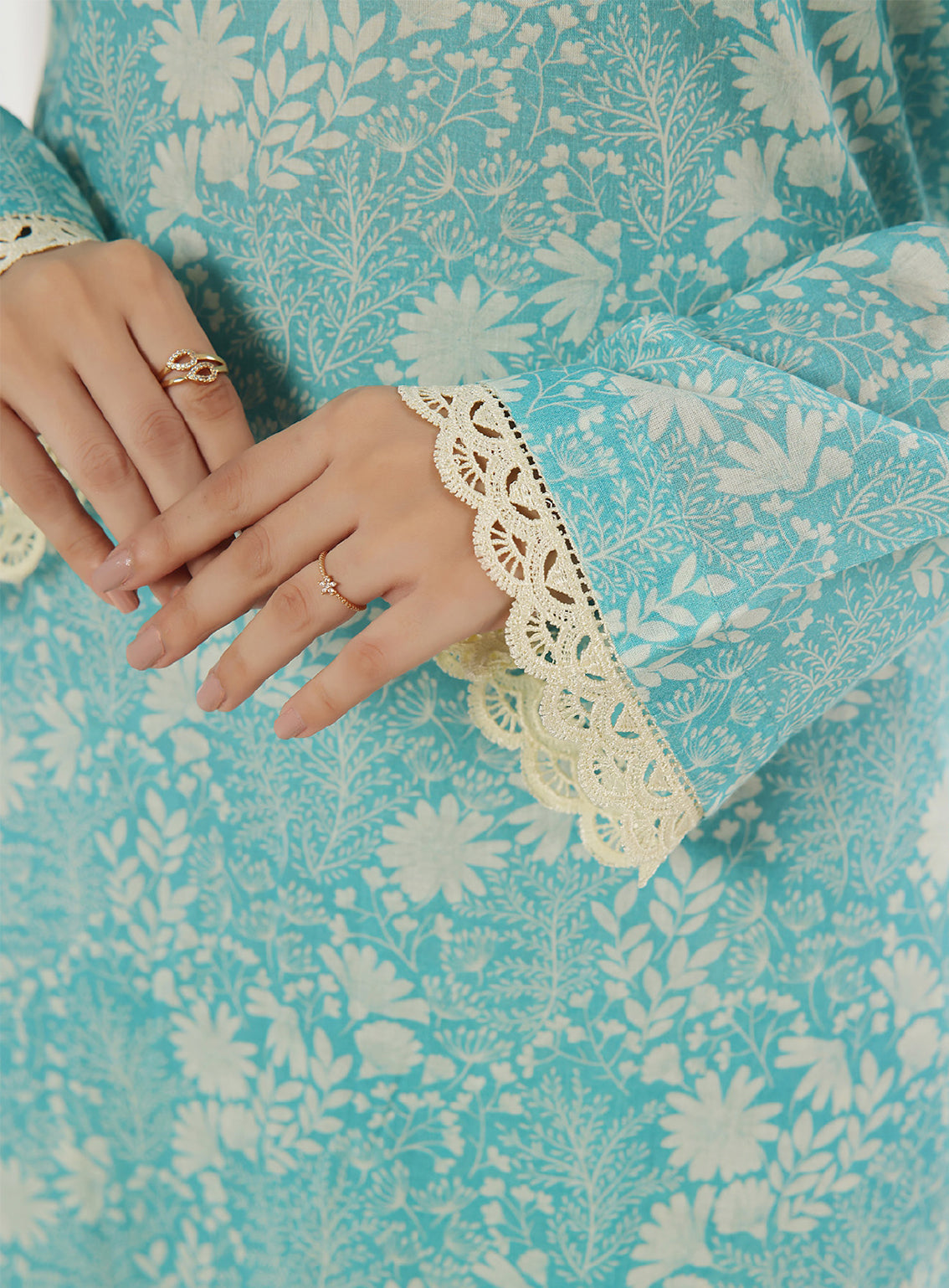 Korean By VS Textile Printed Lawn Suits Unstitched 2 Piece - VS25KCO 558 Korean By VS Textile Printed Lawn Suits Unstitched 2 Piece - VS25KCO 558