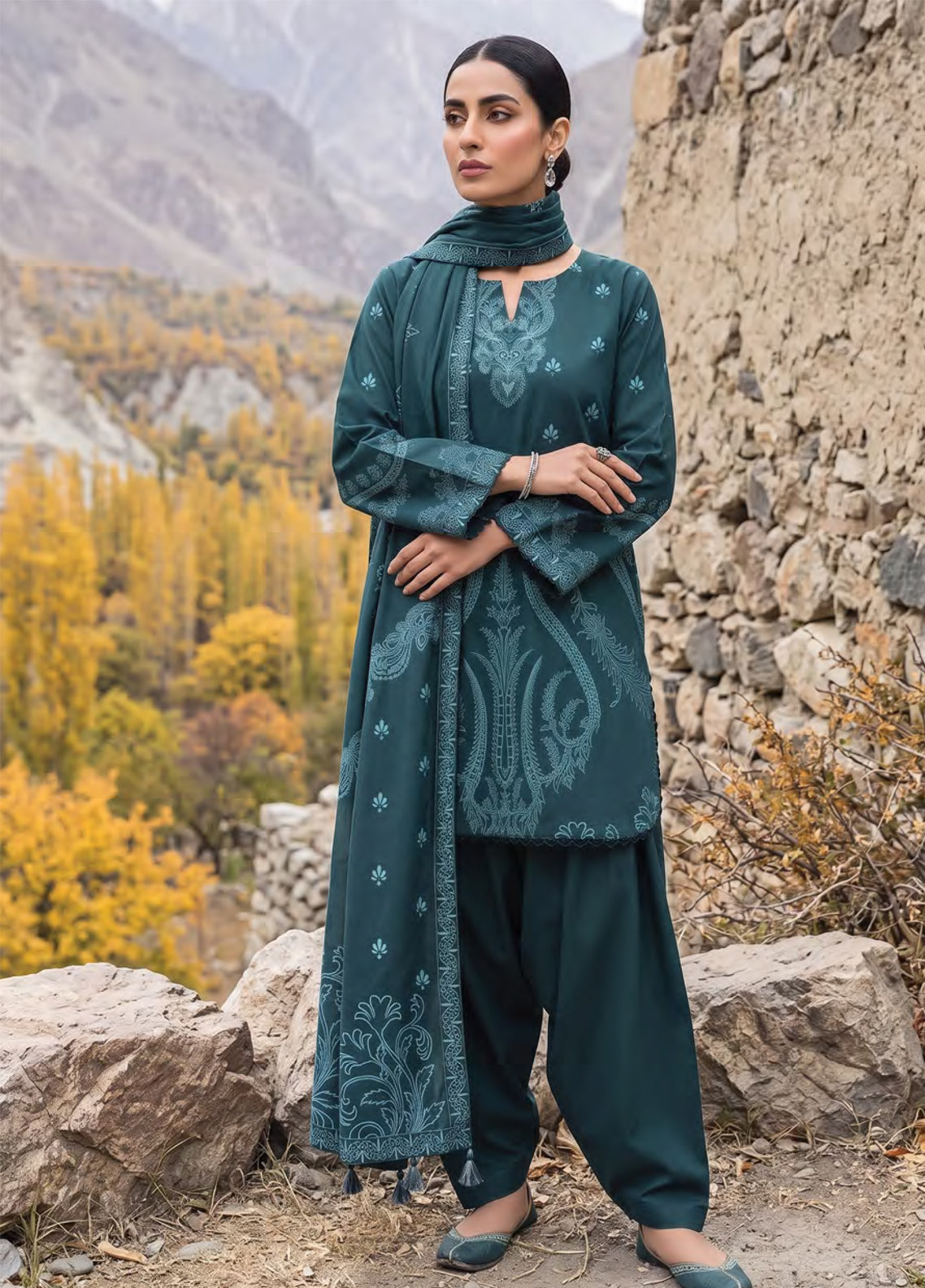 LSM Lakhany Printed Pashmina 3 Piece Unstitched Suit LSM26PPV1 D-LG-RK-0192-B LSM Lakhany Printed Pashmina 3 Piece Unstitched Suit LSM26PPV1 D-LG-RK-0192-B