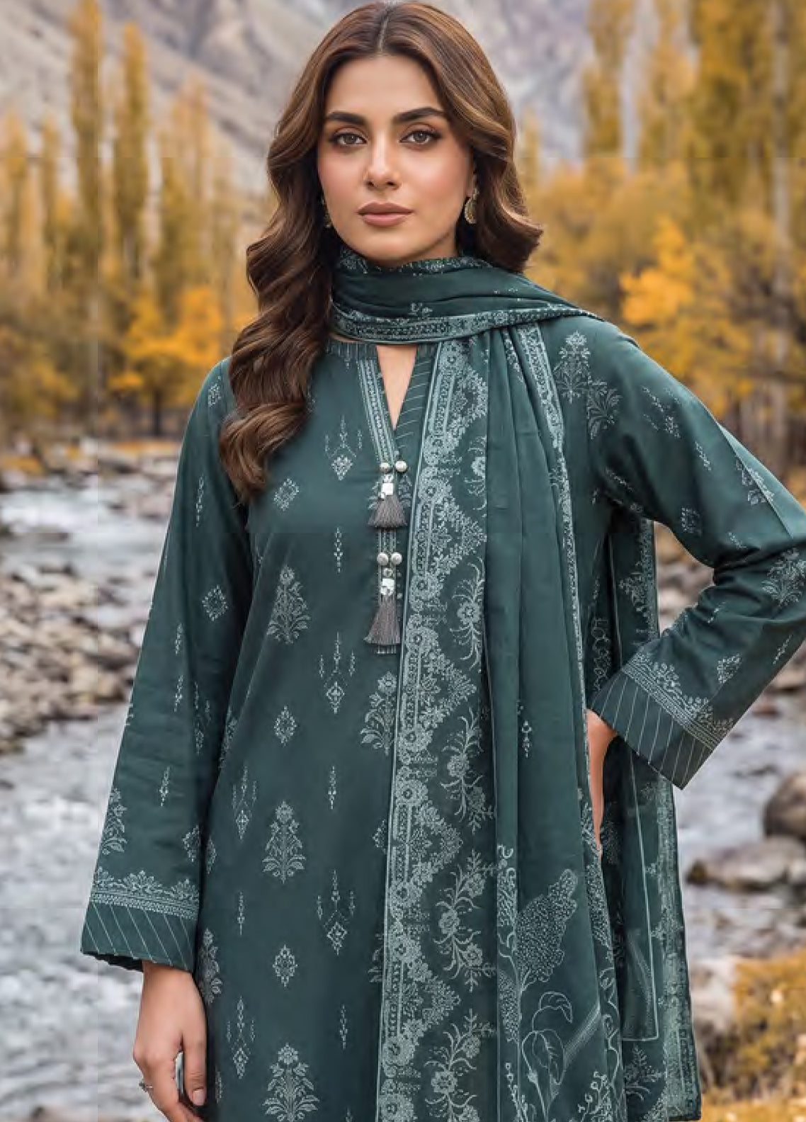 LSM Lakhany Printed Pashmina 3 Piece Unstitched Suit LSM26PPV1 D-LG-SG-0160-B LSM Lakhany Printed Pashmina 3 Piece Unstitched Suit LSM26PPV1 D-LG-SG-0160-B