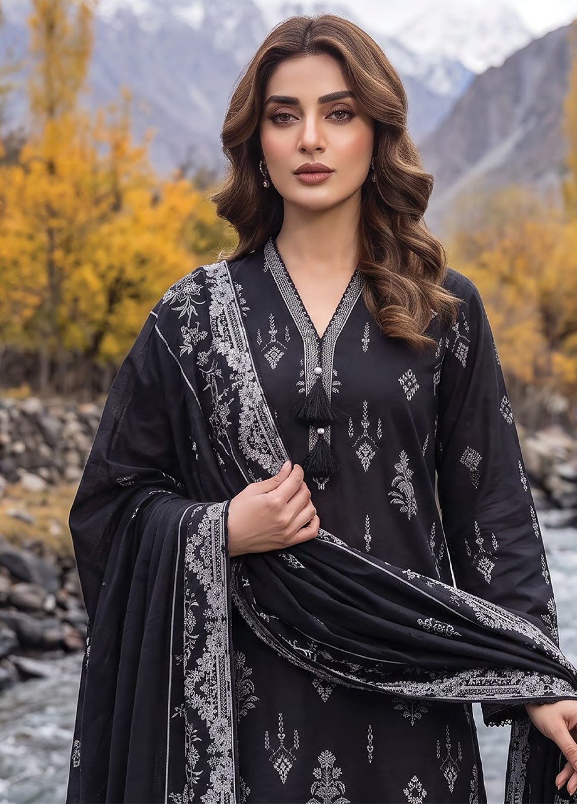 LSM Lakhany Printed Pashmina 3 Piece Unstitched Suit LSM26PPV1 D-LG-SG-0160-C LSM Lakhany Printed Pashmina 3 Piece Unstitched Suit LSM26PPV1 D-LG-SG-0160-C