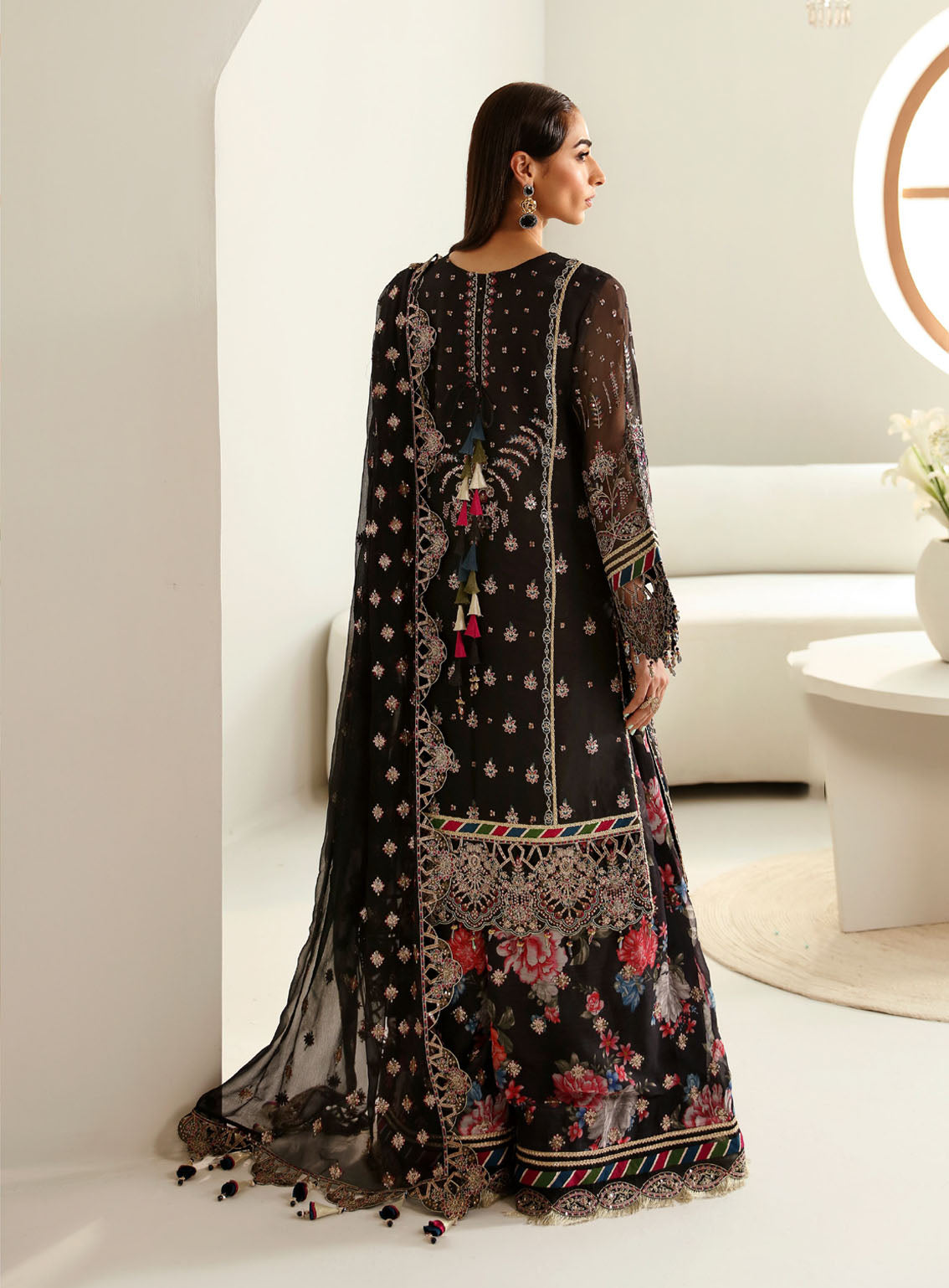 La Ruhe By Alizeh Embroidered Chiffon Suits Unstitched 3 Piece - ALZ24LR 2176 MONA La Ruhe By Alizeh Embroidered Chiffon Suits Unstitched 3 Piece - ALZ24LR 2176 MONA