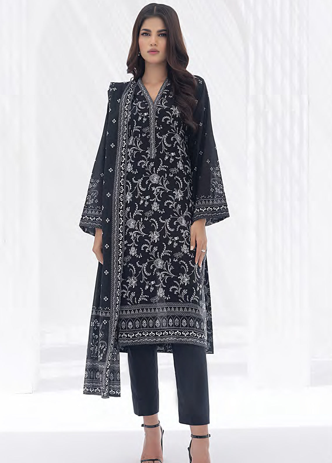 Lakhany Monochrome Printed Lawn Suits Unstitched 3 Piece Suit - LSM24MP LG-IG-0185 Lakhany Monochrome Printed Lawn Suits Unstitched 3 Piece Suit - LSM24MP LG-IG-0185