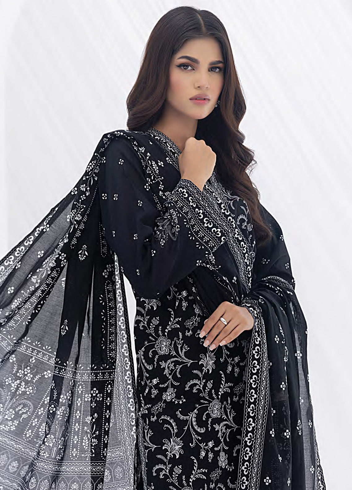 Lakhany Monochrome Printed Lawn Suits Unstitched 3 Piece Suit - LSM24MP LG-IG-0185 Lakhany Monochrome Printed Lawn Suits Unstitched 3 Piece Suit - LSM24MP LG-IG-0185