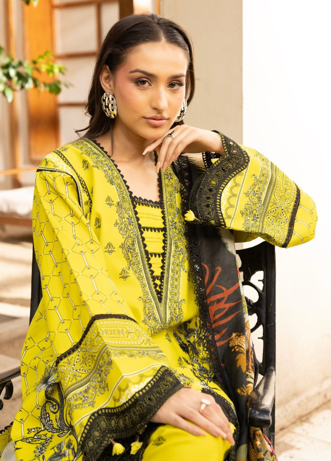 Lara De Flora By Gulmina Embroidered Lawn 3 Piece Unstitched Suit GM26LDF D-03 DAHLIA Lara De Flora By Gulmina Embroidered Lawn 3 Piece Unstitched Suit GM26LDF D-03 DAHLIA