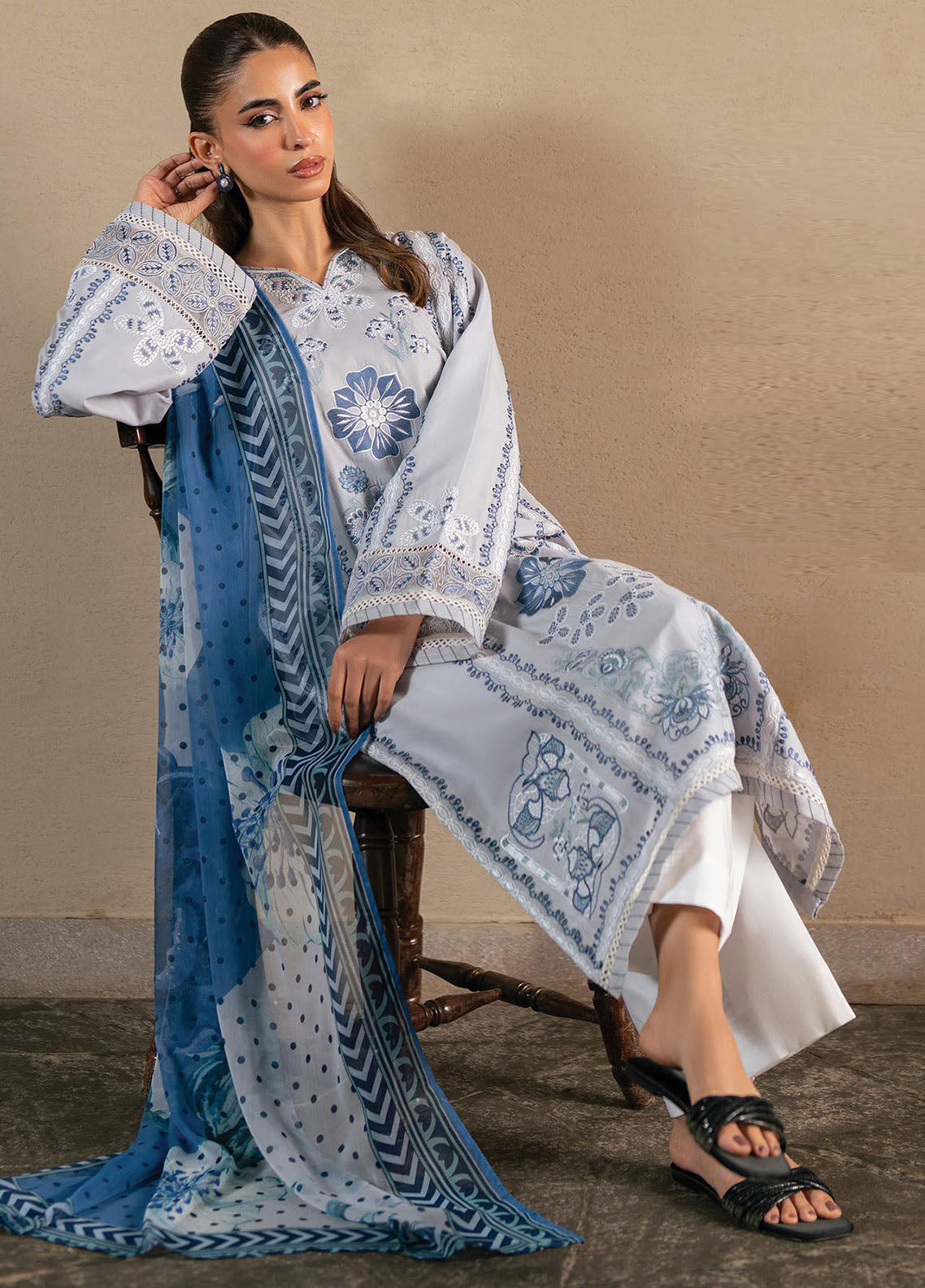 Layana Xenia Luxury Embroidered Lawn 3 Piece Unstitched Suit XE26LS D-11 HASTI Layana Xenia Luxury Embroidered Lawn 3 Piece Unstitched Suit XE26LS D-11 HASTI