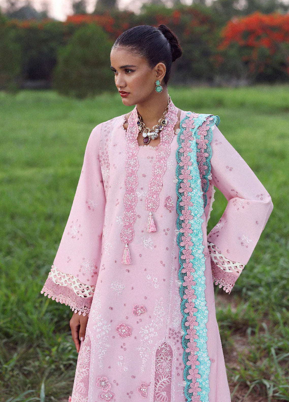 Lilas By Republic Womenswear Luxury Embroidered Lawn 3 Piece Unstitched Suit RW26LSL D-1B ZAYRA Lilas By Republic Womenswear Luxury Embroidered Lawn 3 Piece Unstitched Suit RW26LSL D-1B ZAYRA