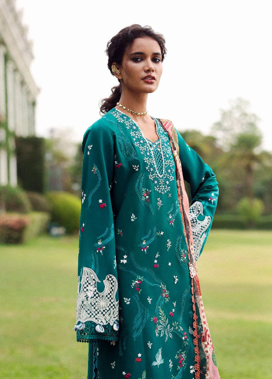 Lilas By Republic Womenswear Luxury Embroidered Lawn 3 Piece Unstitched Suit RW26LSL D-4A ZIVA Lilas By Republic Womenswear Luxury Embroidered Lawn 3 Piece Unstitched Suit RW26LSL D-4A ZIVA