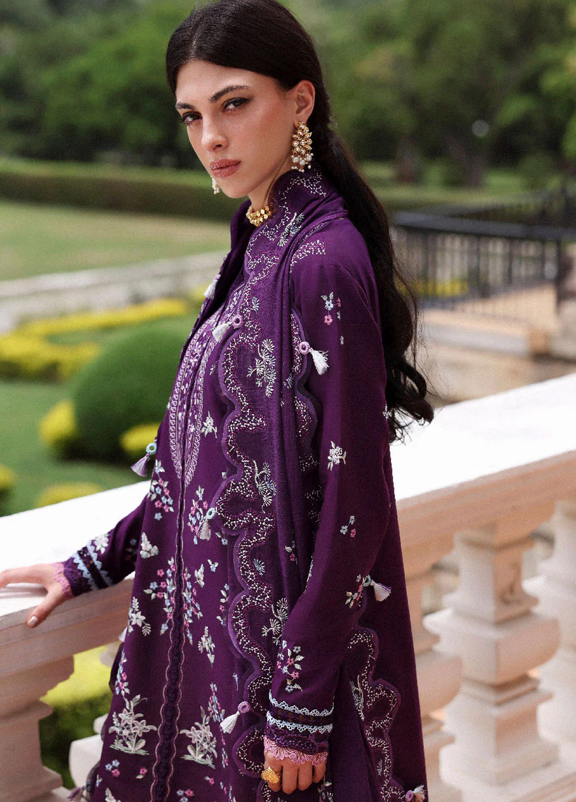 Lilas By Republic Womenswear Luxury Embroidered Lawn 3 Piece Unstitched Suit RW26LSL D-6A OLYRA Lilas By Republic Womenswear Luxury Embroidered Lawn 3 Piece Unstitched Suit RW26LSL D-6A OLYRA