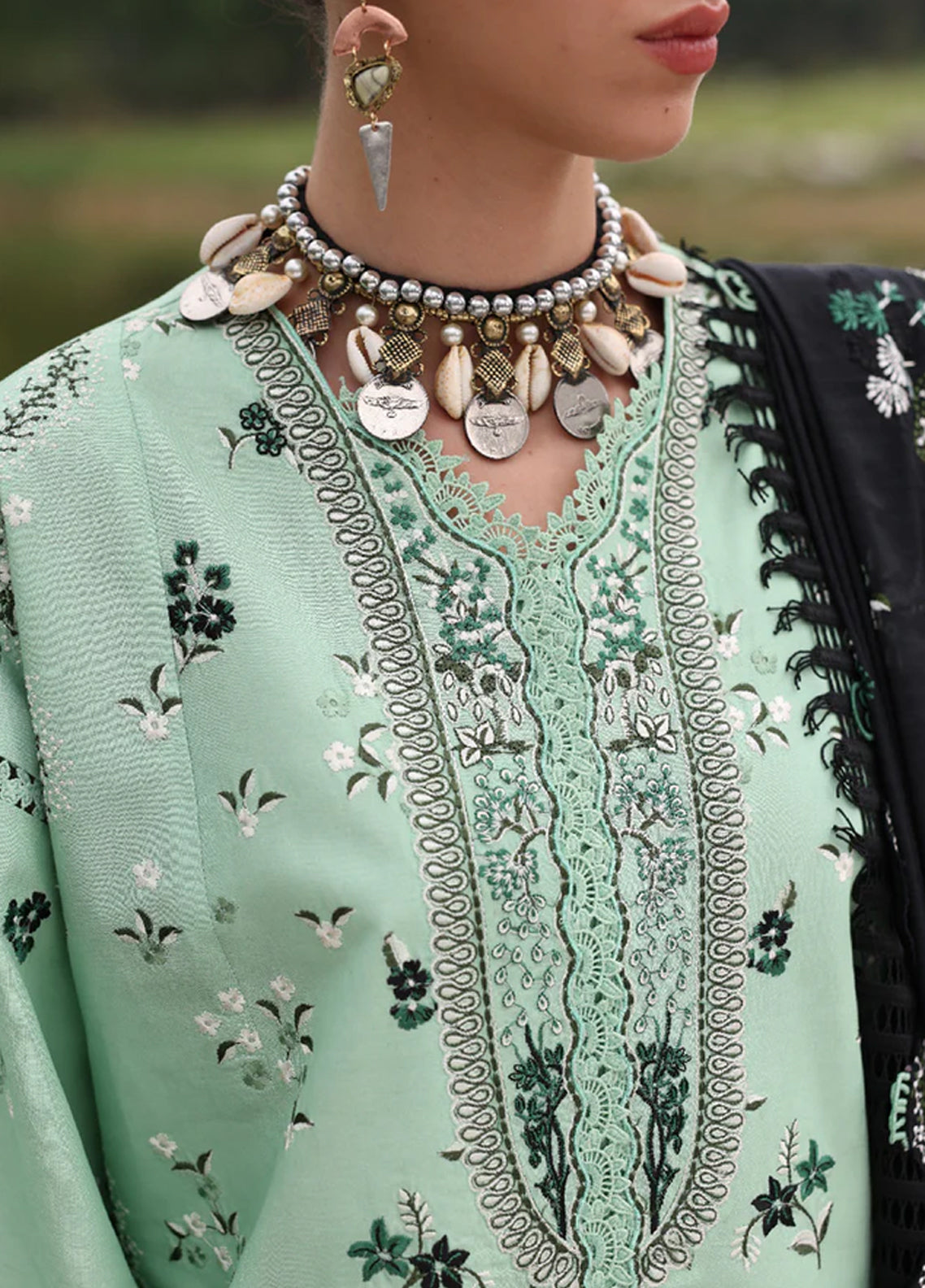 Lilas By Republic Womenswear Luxury Embroidered Lawn 3 Piece Unstitched Suit RW26LSL D-6B SEREYA Lilas By Republic Womenswear Luxury Embroidered Lawn 3 Piece Unstitched Suit RW26LSL D-6B SEREYA