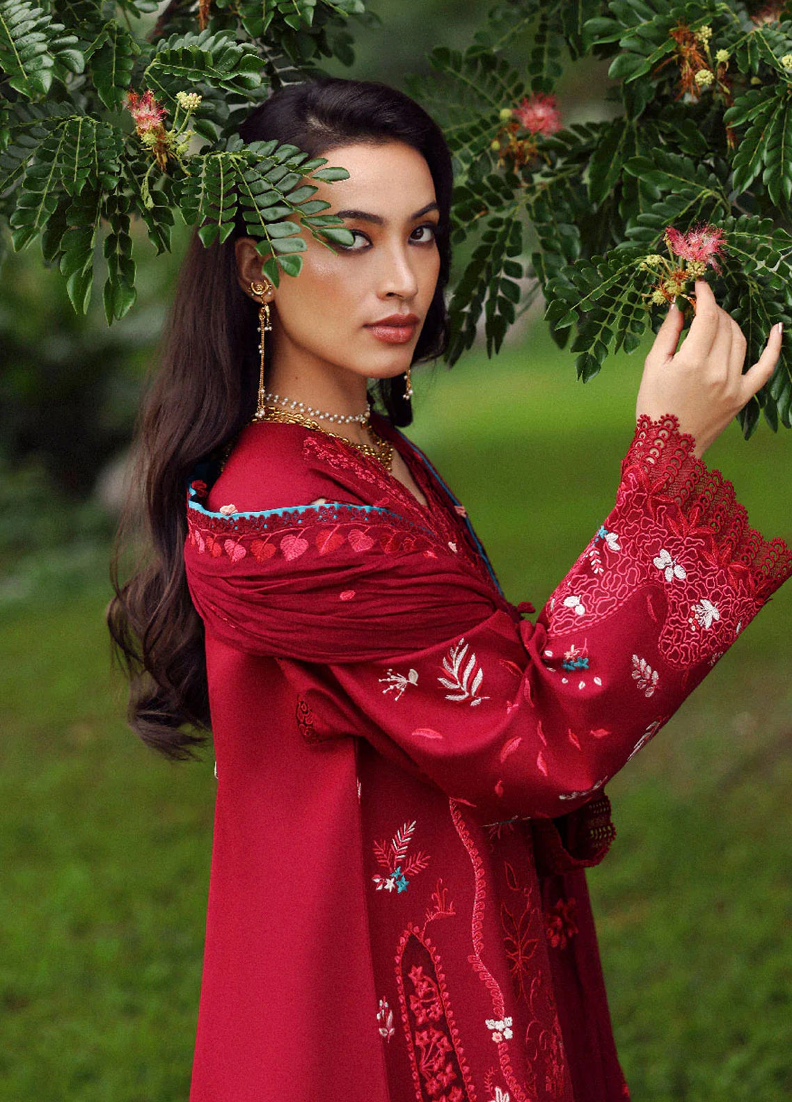 Lilas By Republic Womenswear Luxury Embroidered Lawn 3 Piece Unstitched Suit RW26LSL D-8A ISARA Lilas By Republic Womenswear Luxury Embroidered Lawn 3 Piece Unstitched Suit RW26LSL D-8A ISARA