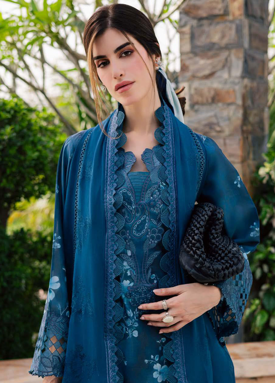 Lily May By Nureh Embroidered Lawn 3 Piece Unstitched Suit NU26LMEP D-NE-260 Lily May By Nureh Embroidered Lawn 3 Piece Unstitched Suit NU26LMEP D-NE-260