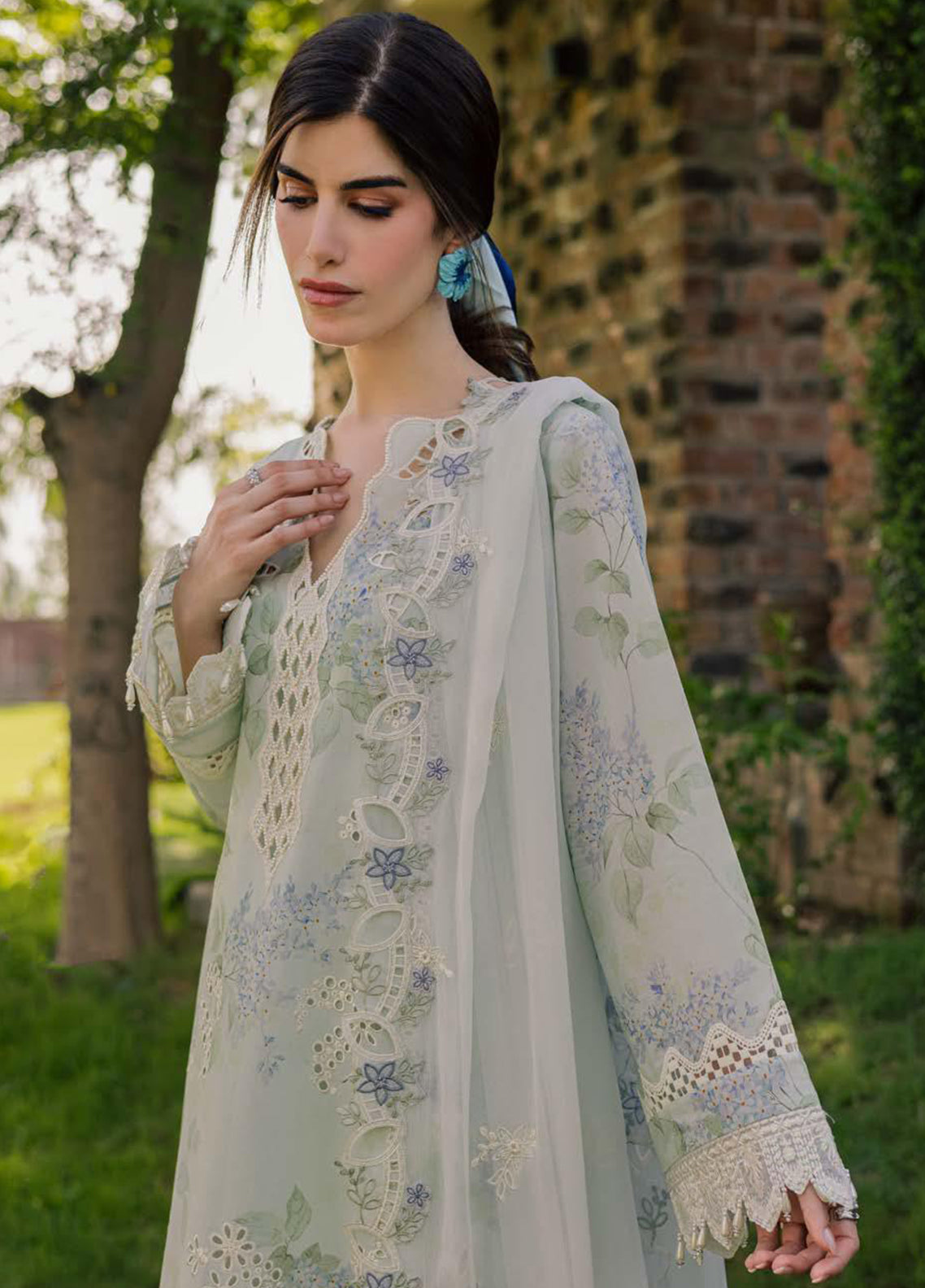 Lily May By Nureh Embroidered Lawn 3 Piece Unstitched Suit NU26LMEP D-NE-262 Lily May By Nureh Embroidered Lawn 3 Piece Unstitched Suit NU26LMEP D-NE-262