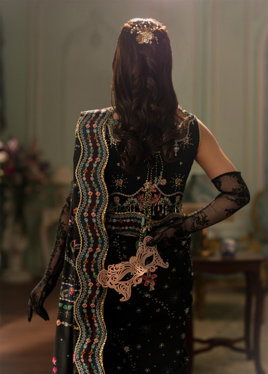 Luxe By Qalamkar Embroidered Silk 3 Piece Unstitched Suit QLM26QLS D-QSL-08 LINNEA Luxe By Qalamkar Embroidered Silk 3 Piece Unstitched Suit QLM26QLS D-QSL-08 LINNEA