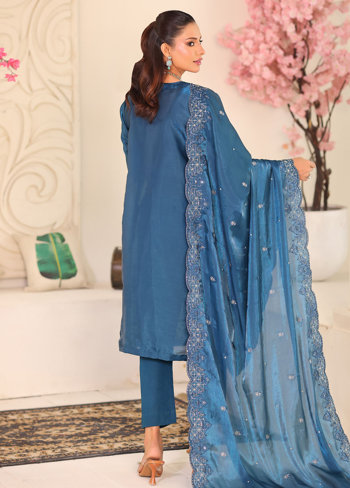 Luxe By Schick Embroidered Sheesha Silk 3 Piece Unstitched Suit SDH26LESSV6 D-01 Luxe By Schick Embroidered Sheesha Silk 3 Piece Unstitched Suit SDH26LESSV6 D-01
