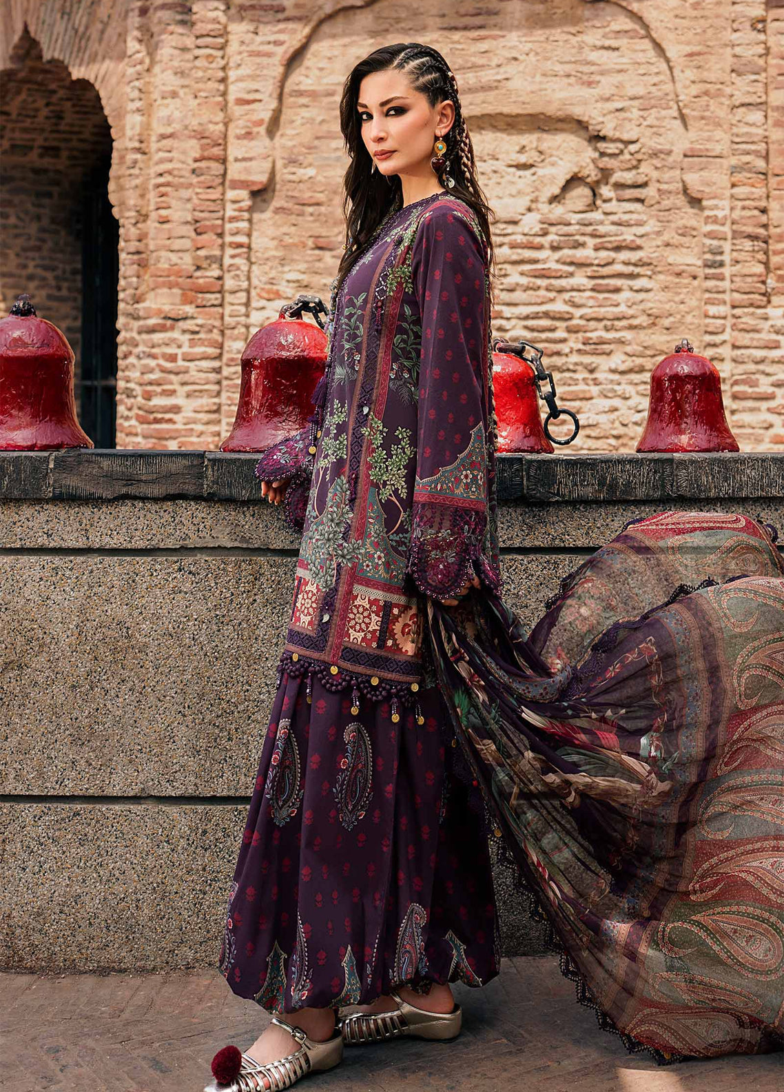 M.Prints Sounds By Maria B Embroidered Cambric 3 Piece Unstitched Suit MB26MPS D-MPT-3102-B M.Prints Sounds By Maria B Embroidered Cambric 3 Piece Unstitched Suit MB26MPS D-MPT-3102-B