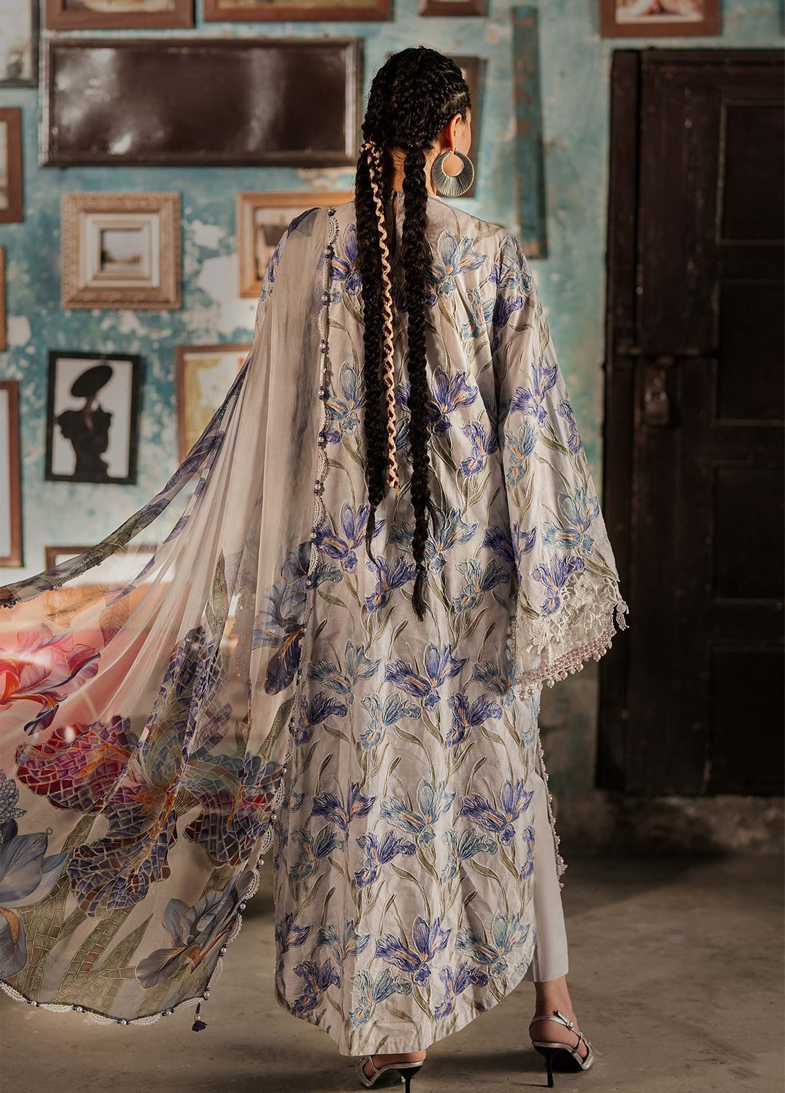 M.Prints Sounds By Maria B Embroidered Cambric 3 Piece Unstitched Suit MB26MPS D-MPT-3104-A M.Prints Sounds By Maria B Embroidered Cambric 3 Piece Unstitched Suit MB26MPS D-MPT-3104-A