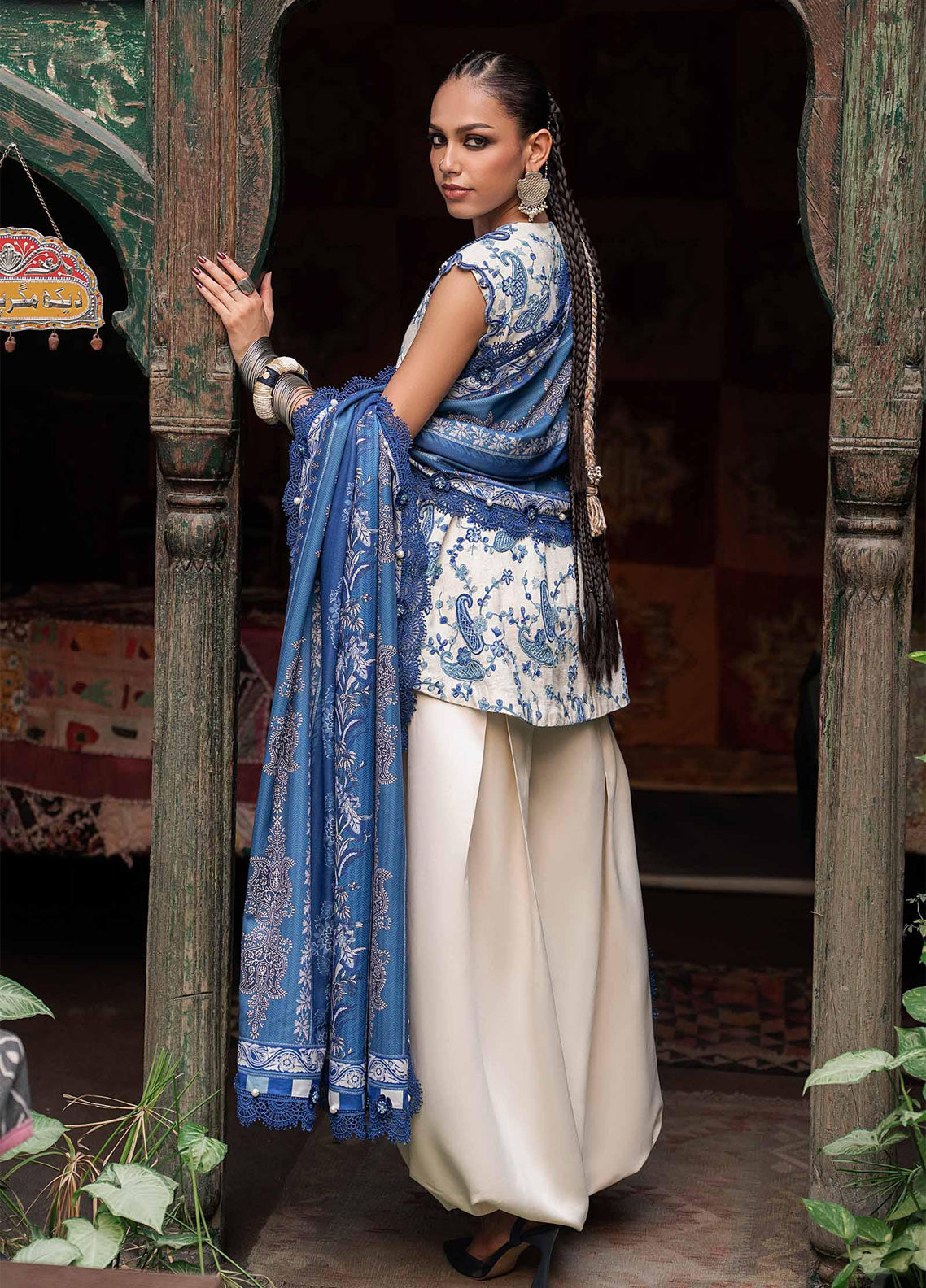 M.Prints Sounds By Maria B Embroidered Linen 3 Piece Unstitched Suit MB26MPS D-MPT-3108-A M.Prints Sounds By Maria B Embroidered Linen 3 Piece Unstitched Suit MB26MPS D-MPT-3108-A