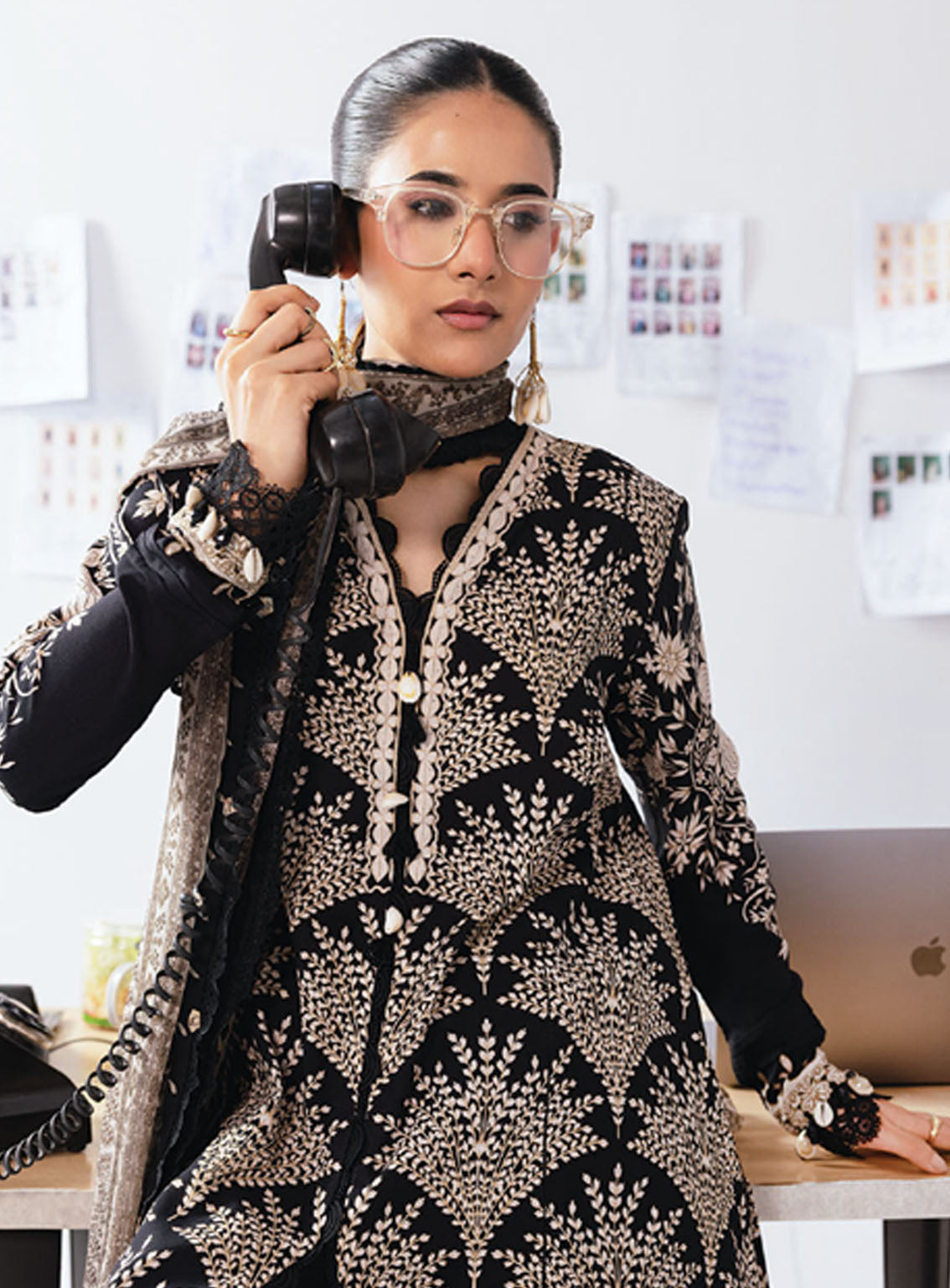 M Basic By Maria B Printed Linen Suits Unstitched 3 Piece - MB25WU MB-CUS25-1108A M Basic By Maria B Printed Linen Suits Unstitched 3 Piece - MB25WU MB-CUS25-1108A