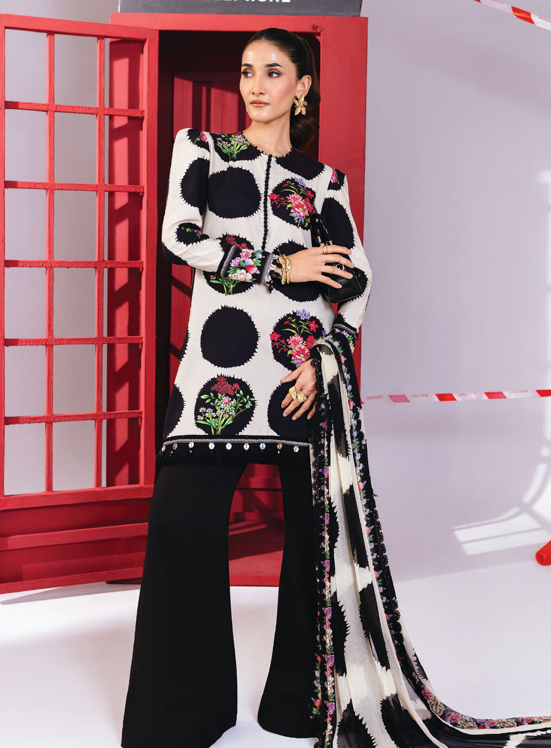 M Basic By Maria B Printed Marina Twill Suits Unstitched 3 Piece - MB25WU MB-CUS25-1107B M Basic By Maria B Printed Marina Twill Suits Unstitched 3 Piece - MB25WU MB-CUS25-1107B