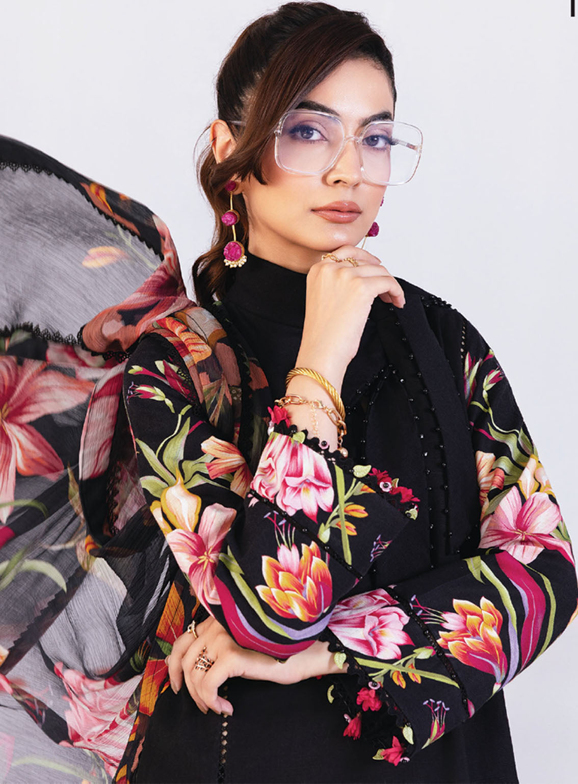 M Basic By Maria B Printed Slub Khaddar Suits Unstitched 3 Piece - MB25WU MB-CUS25-1101B M Basic By Maria B Printed Slub Khaddar Suits Unstitched 3 Piece - MB25WU MB-CUS25-1101B