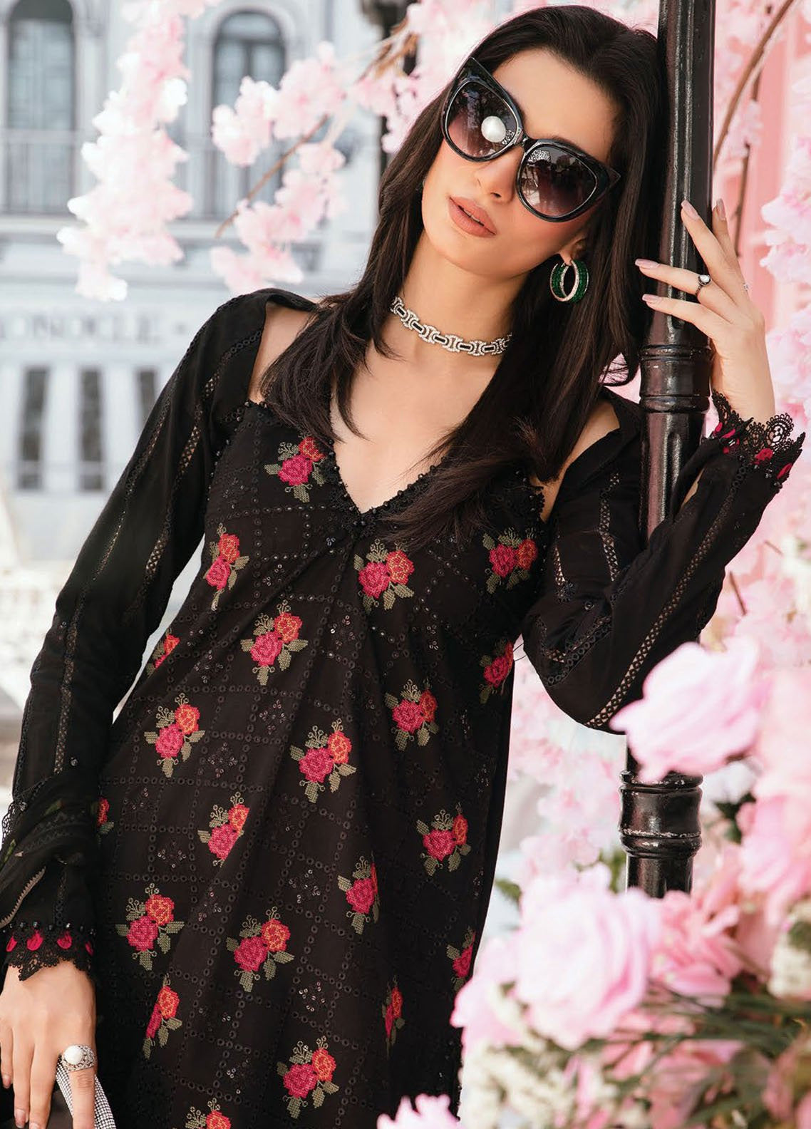 M Prints by Maria B Embroidered Lawn Suits Unstitched 3 Piece - MB25MP MPT-2601B M Prints by Maria B Embroidered Lawn Suits Unstitched 3 Piece - MB25MP MPT-2601B