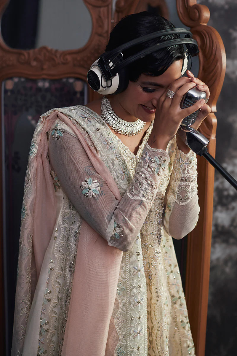 D#05 Mushq Qala Kamdaani Festive Collection 723 D#05 Mushq Qala Kamdaani Festive Collection 723