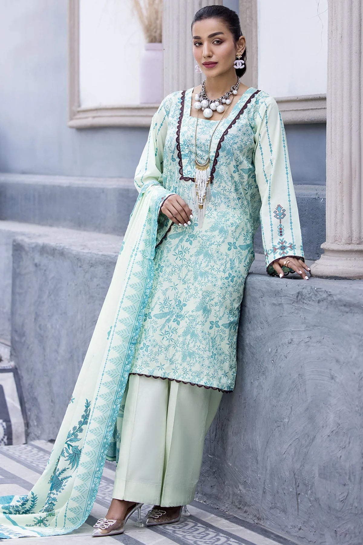 D#3728 Motifz Rang Digital Printed Lawn Collection 523 D#3728 Motifz Rang Digital Printed Lawn Collection 523