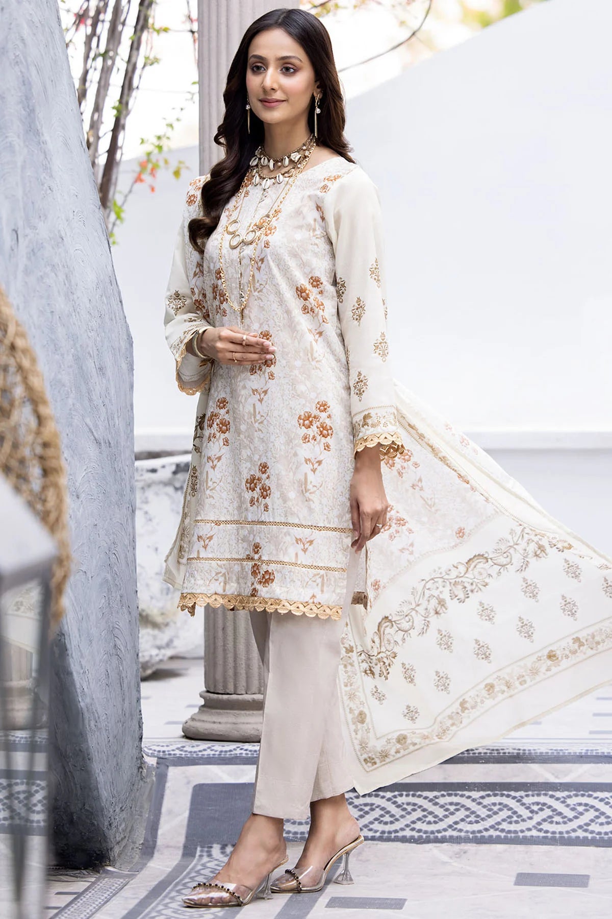 D#3729 Motifz Rang Digital Printed Lawn Collection 523 D#3729 Motifz Rang Digital Printed Lawn Collection 523