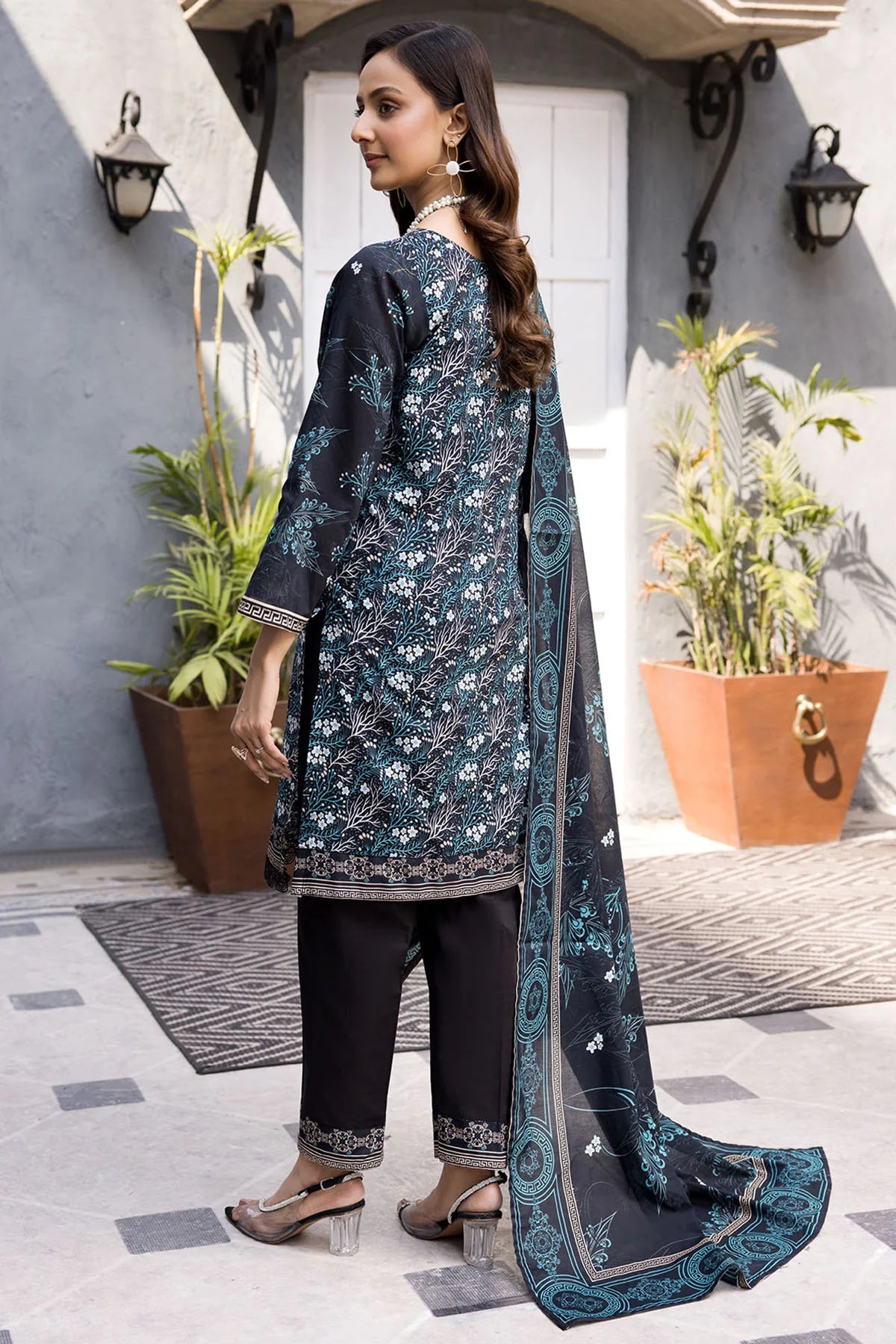 D#3731 Motifz Rang Digital Printed Lawn Collection 523 D#3731 Motifz Rang Digital Printed Lawn Collection 523