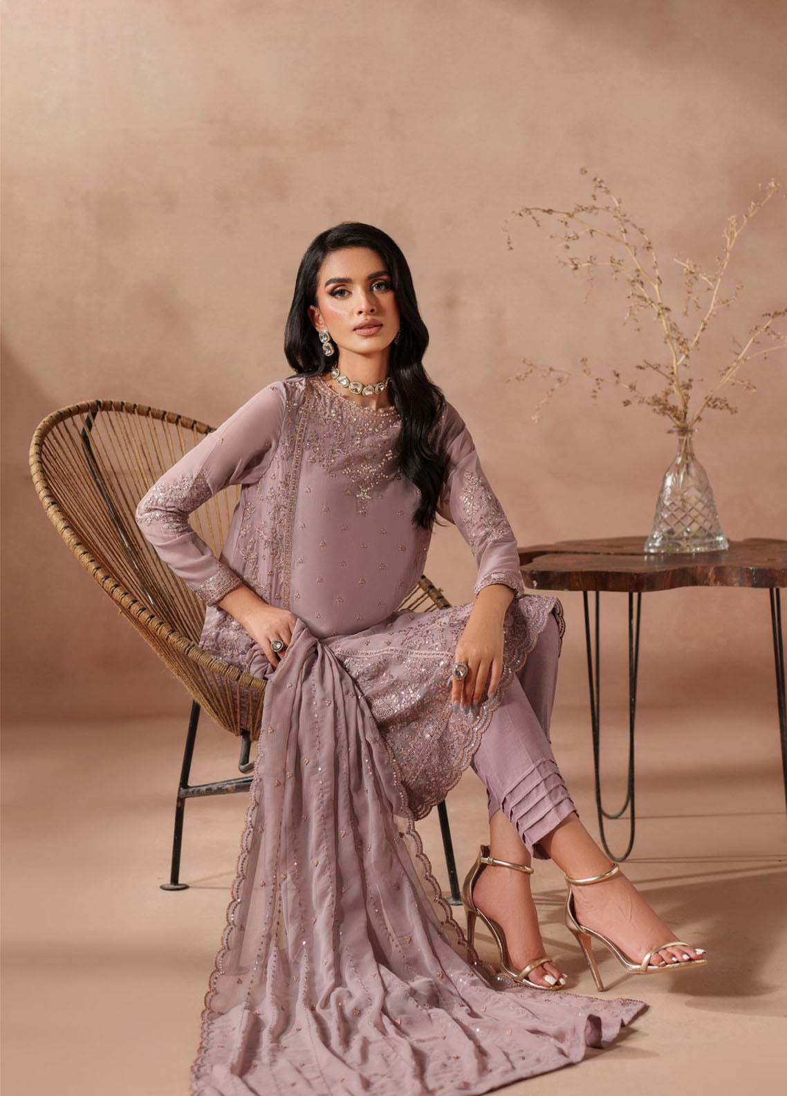 Mahrosh by Zarif Embroidered Chiffon Suits Unstitched 3 Piece - ZF25MF 04 SAHEER Mahrosh by Zarif Embroidered Chiffon Suits Unstitched 3 Piece - ZF25MF 04 SAHEER