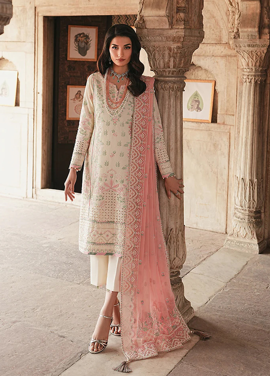 Maisone By Gulaal Luxury Embroidered Lawn 3 Piece Unstitched Suit GL26DLLV1 D-12 NOIREA Maisone By Gulaal Luxury Embroidered Lawn 3 Piece Unstitched Suit GL26DLLV1 D-12 NOIREA