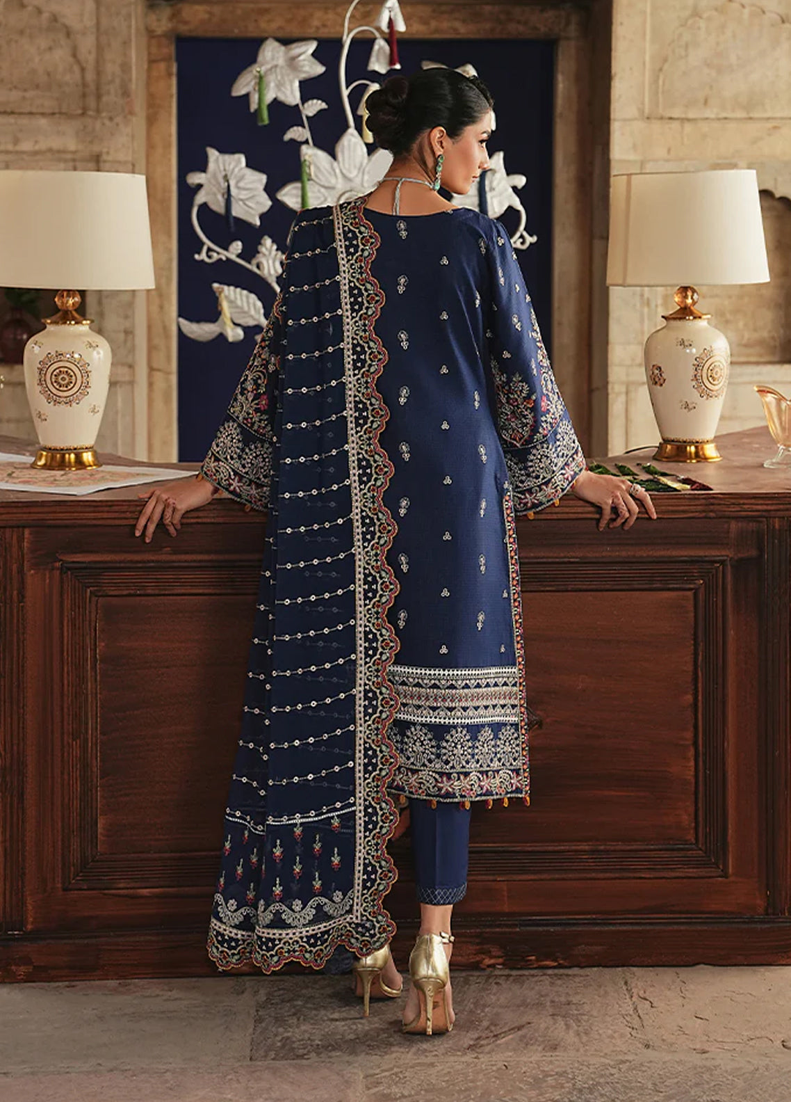 Maisone By Gulaal Luxury Embroidered Lawn 3 Piece Unstitched Suit GL26DLLV1 D-16 VELMIRA Maisone By Gulaal Luxury Embroidered Lawn 3 Piece Unstitched Suit GL26DLLV1 D-16 VELMIRA
