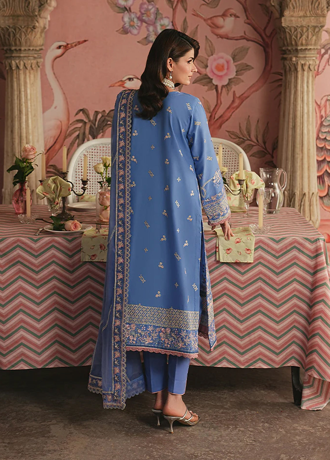 Maisone By Gulaal Luxury Embroidered Lawn 3 Piece Unstitched Suit GL26DLLV1 D-17 ISMER Maisone By Gulaal Luxury Embroidered Lawn 3 Piece Unstitched Suit GL26DLLV1 D-17 ISMER