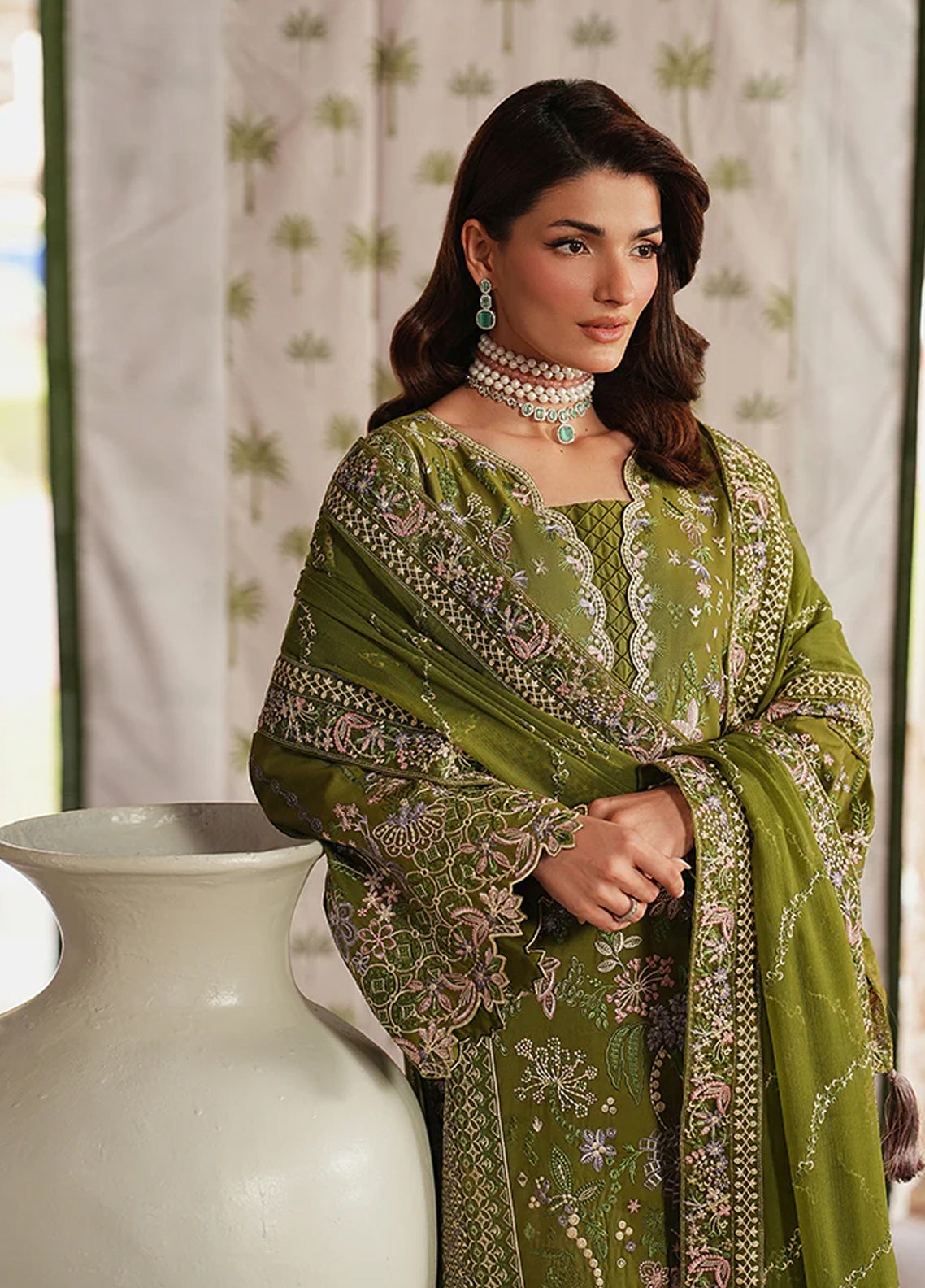 Maisone By Gulaal Luxury Embroidered Lawn 3 Piece Unstitched Suit GL26DLLV1 D-18 LUMEVA Maisone By Gulaal Luxury Embroidered Lawn 3 Piece Unstitched Suit GL26DLLV1 D-18 LUMEVA